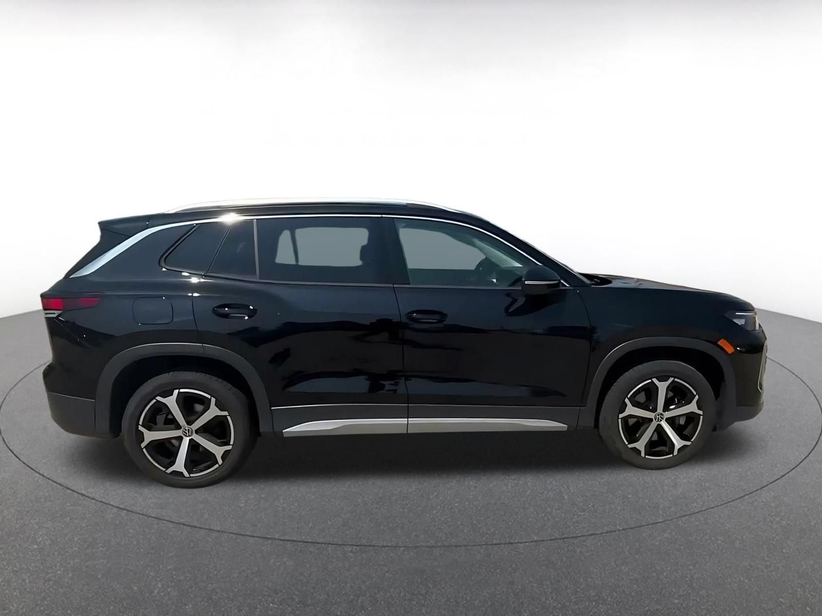 Thumbnail: 2026 Volkswagen Tiguan - 15