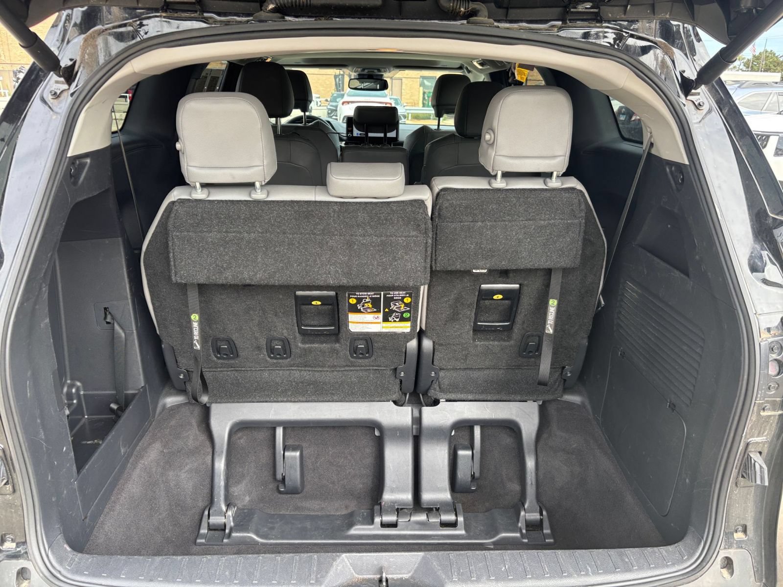 Thumbnail: 2025 Toyota Sienna - 33