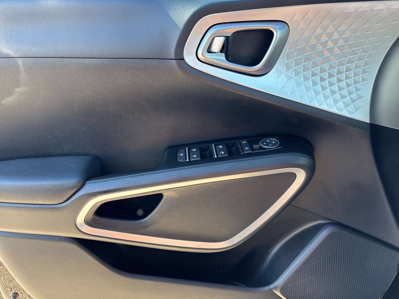 Thumbnail: 2025 Kia Soul - 18