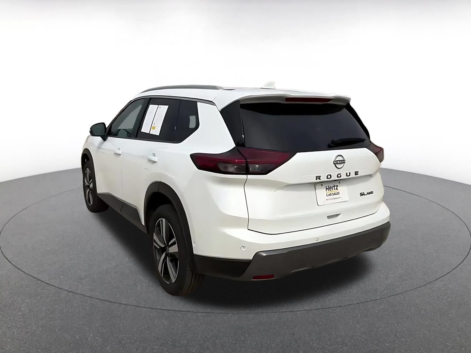 Thumbnail: 2026 Nissan Rogue - 10