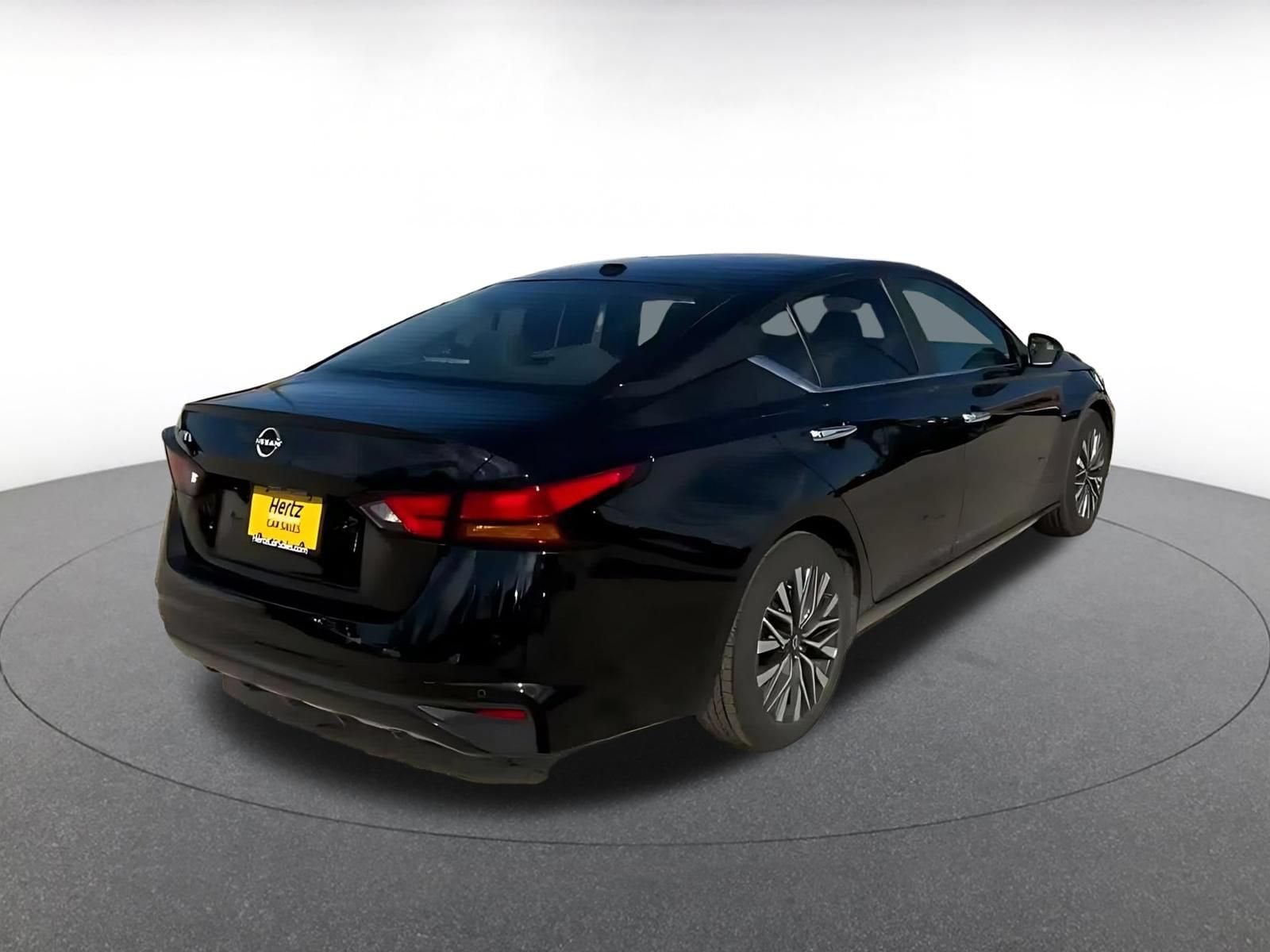 Thumbnail: 2025 Nissan Altima - 13