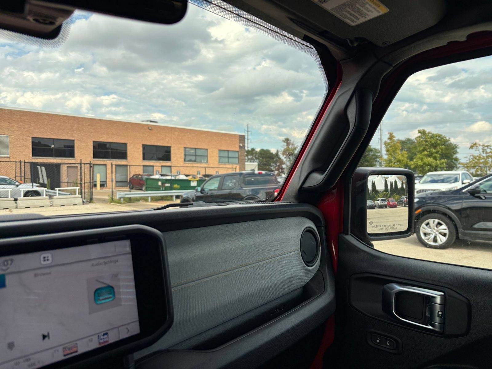 Thumbnail: 2025 Jeep Wrangler - 32