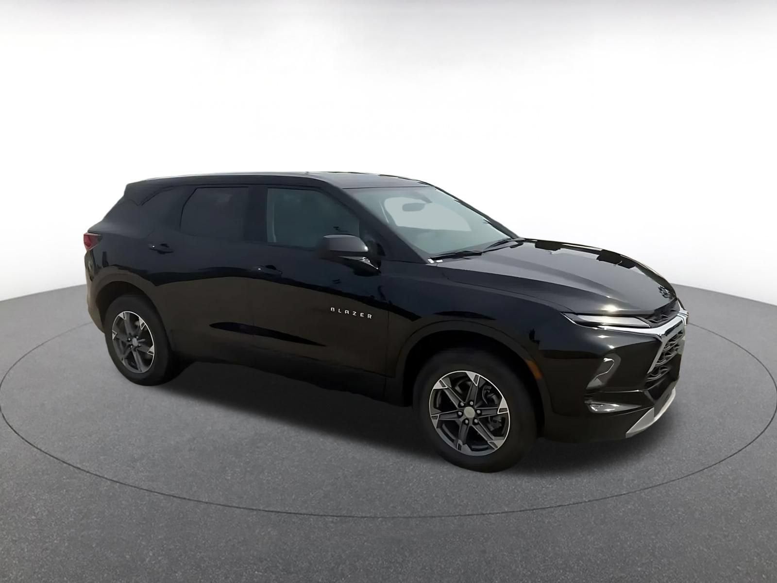 Thumbnail: 2025 Chevrolet Blazer - 2