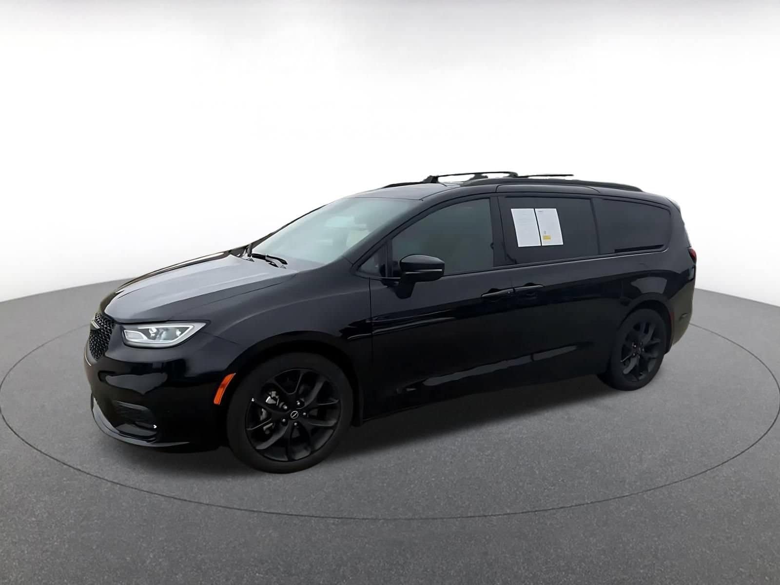 Thumbnail: 2025 Chrysler Pacifica - 7