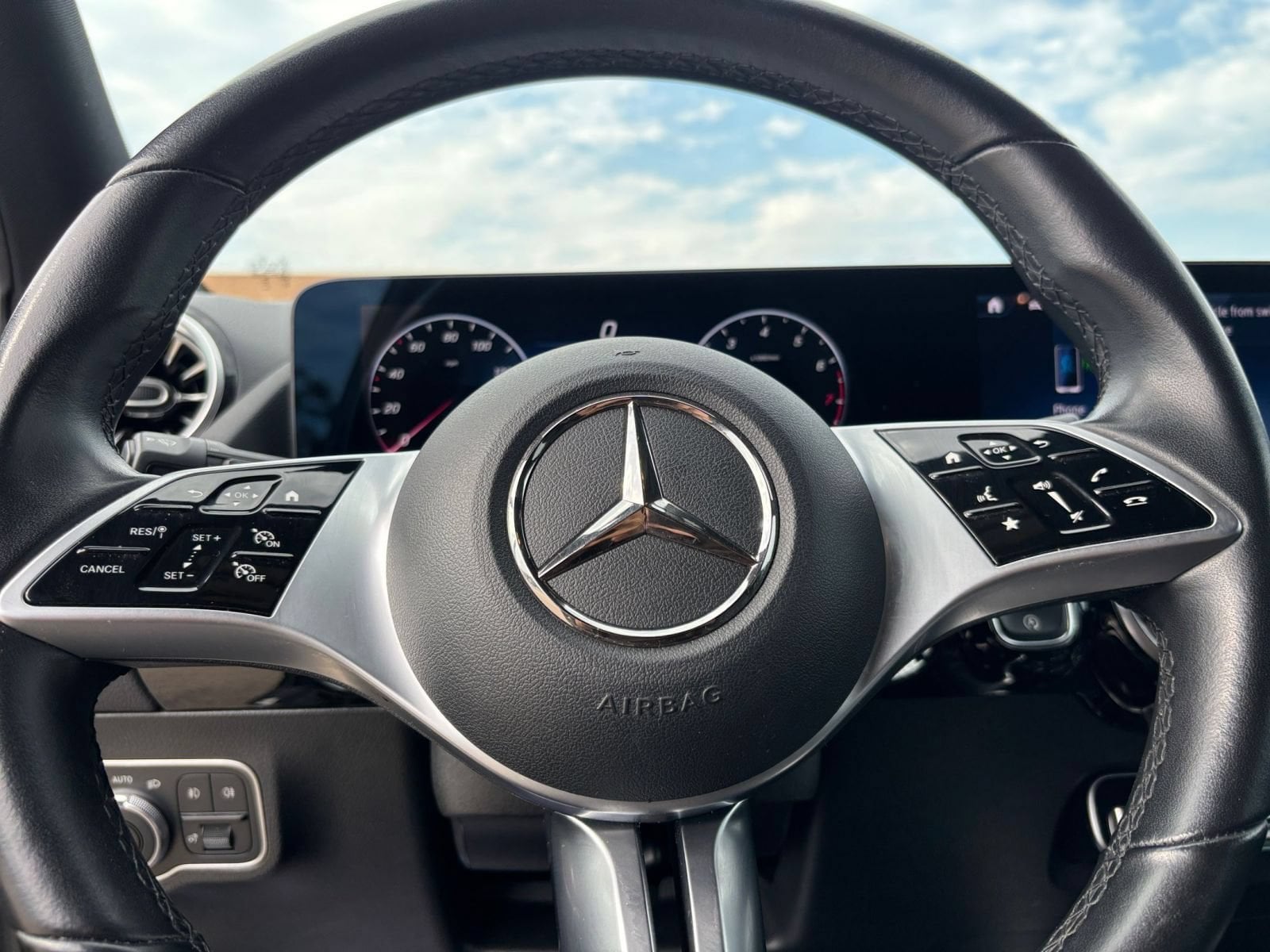 Thumbnail: 2025 Mercedes-Benz GLA - 28