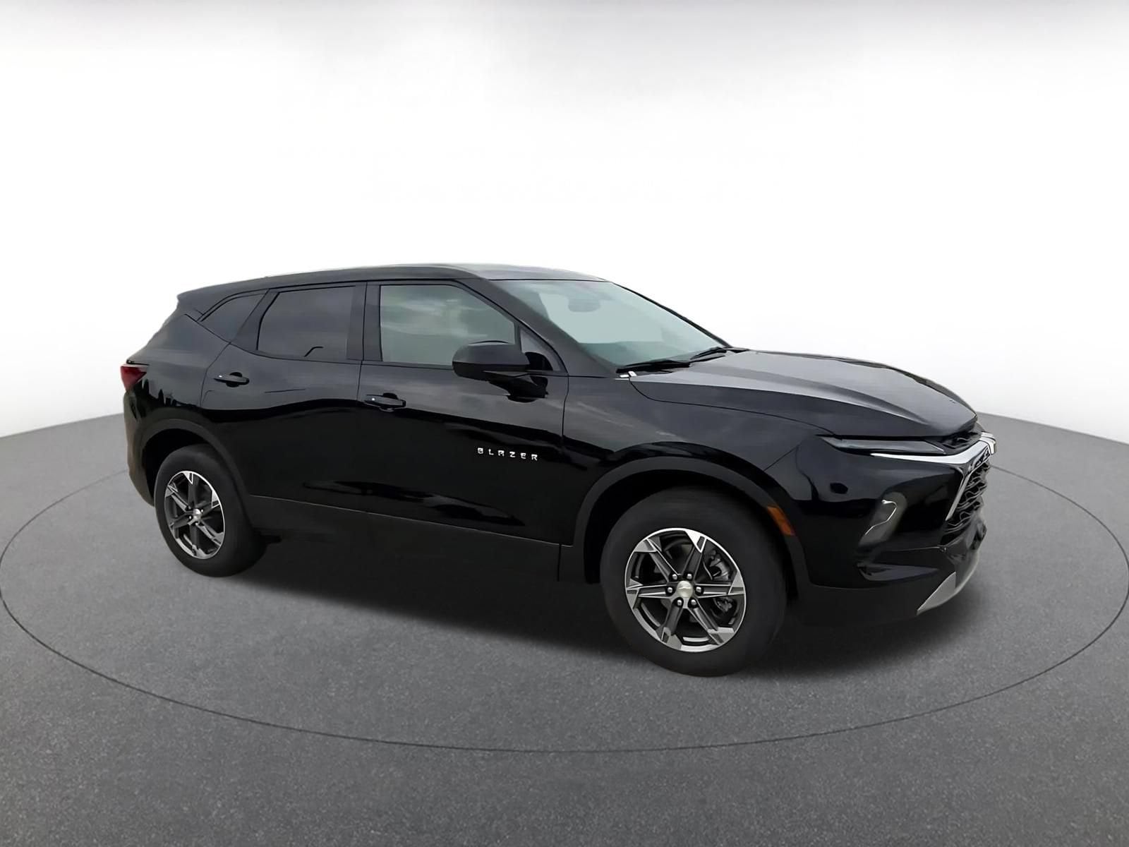 Thumbnail: 2025 Chevrolet Blazer - 2