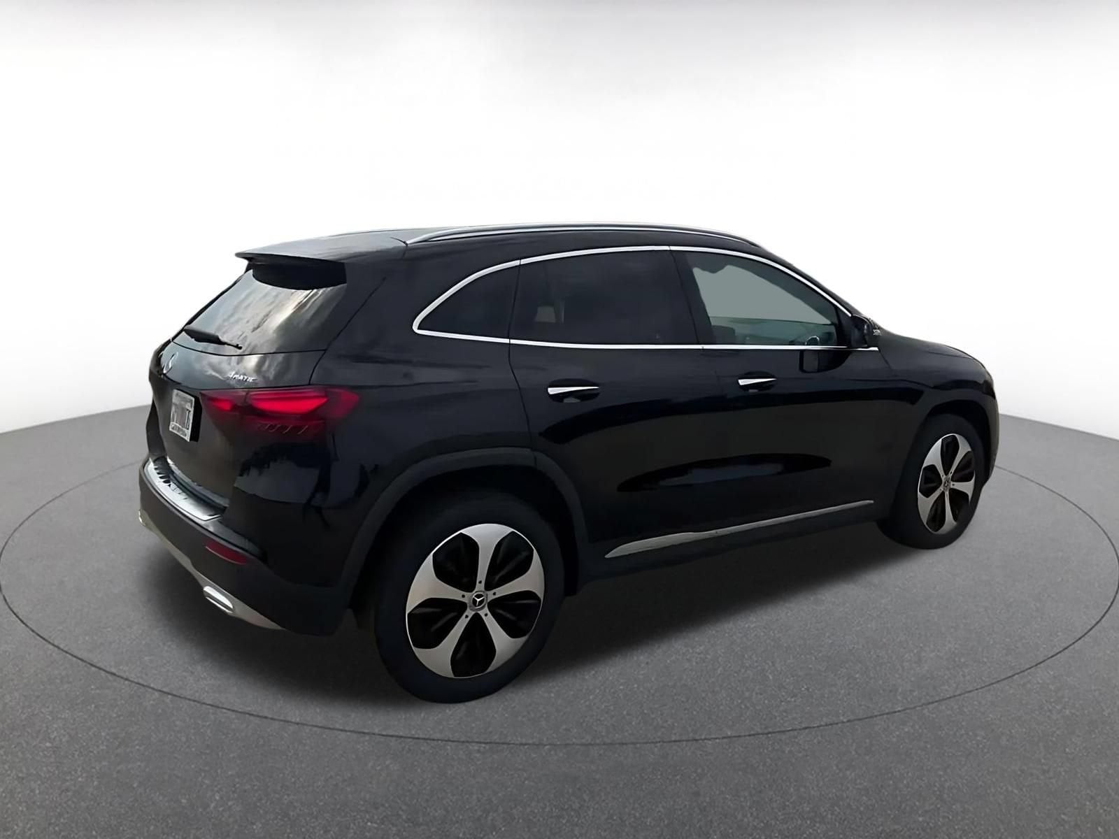 Thumbnail: 2025 Mercedes-Benz GLA - 14