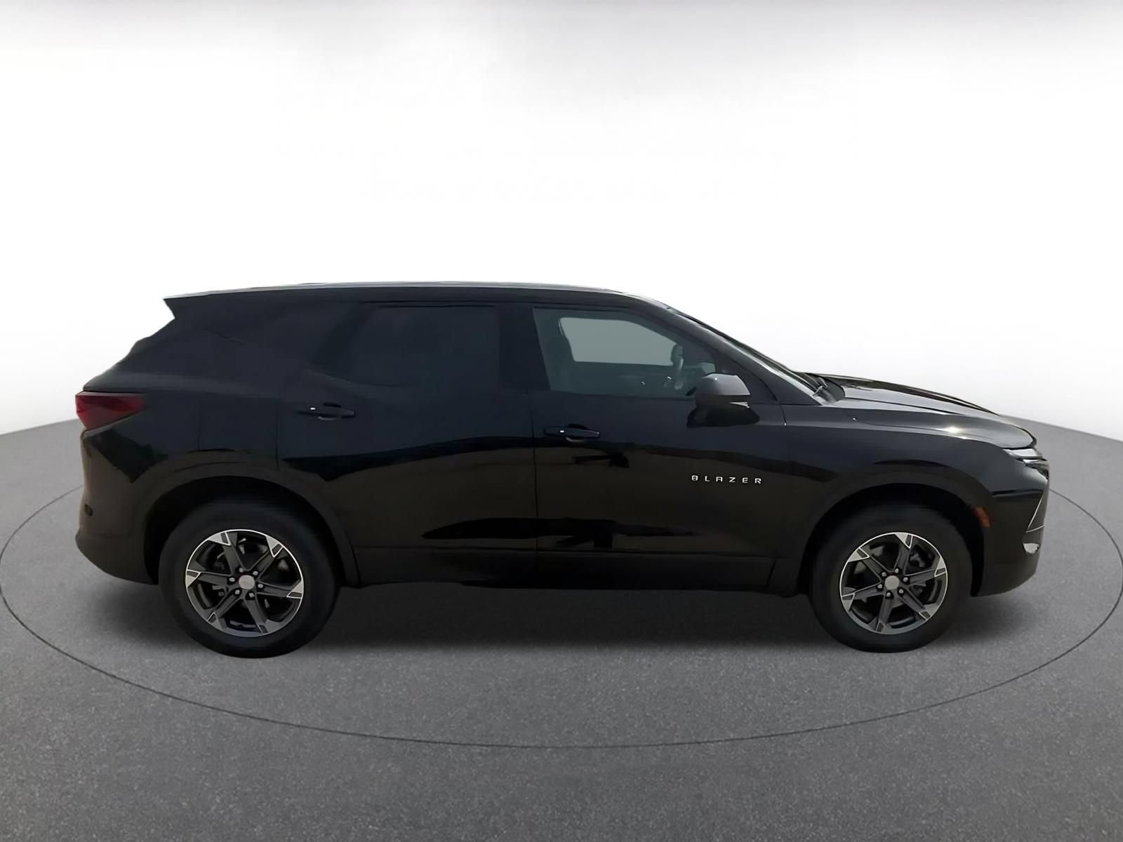 Thumbnail: 2025 Chevrolet Blazer - 15