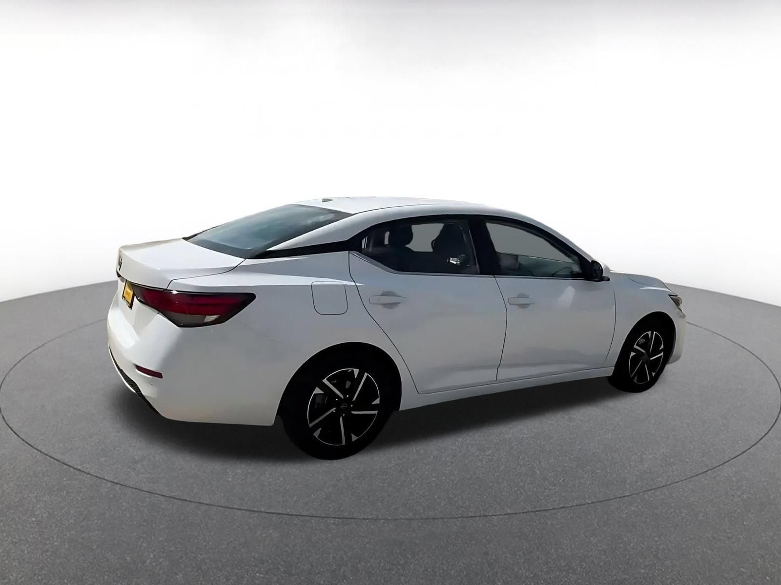 Thumbnail: 2025 Nissan Sentra - 14