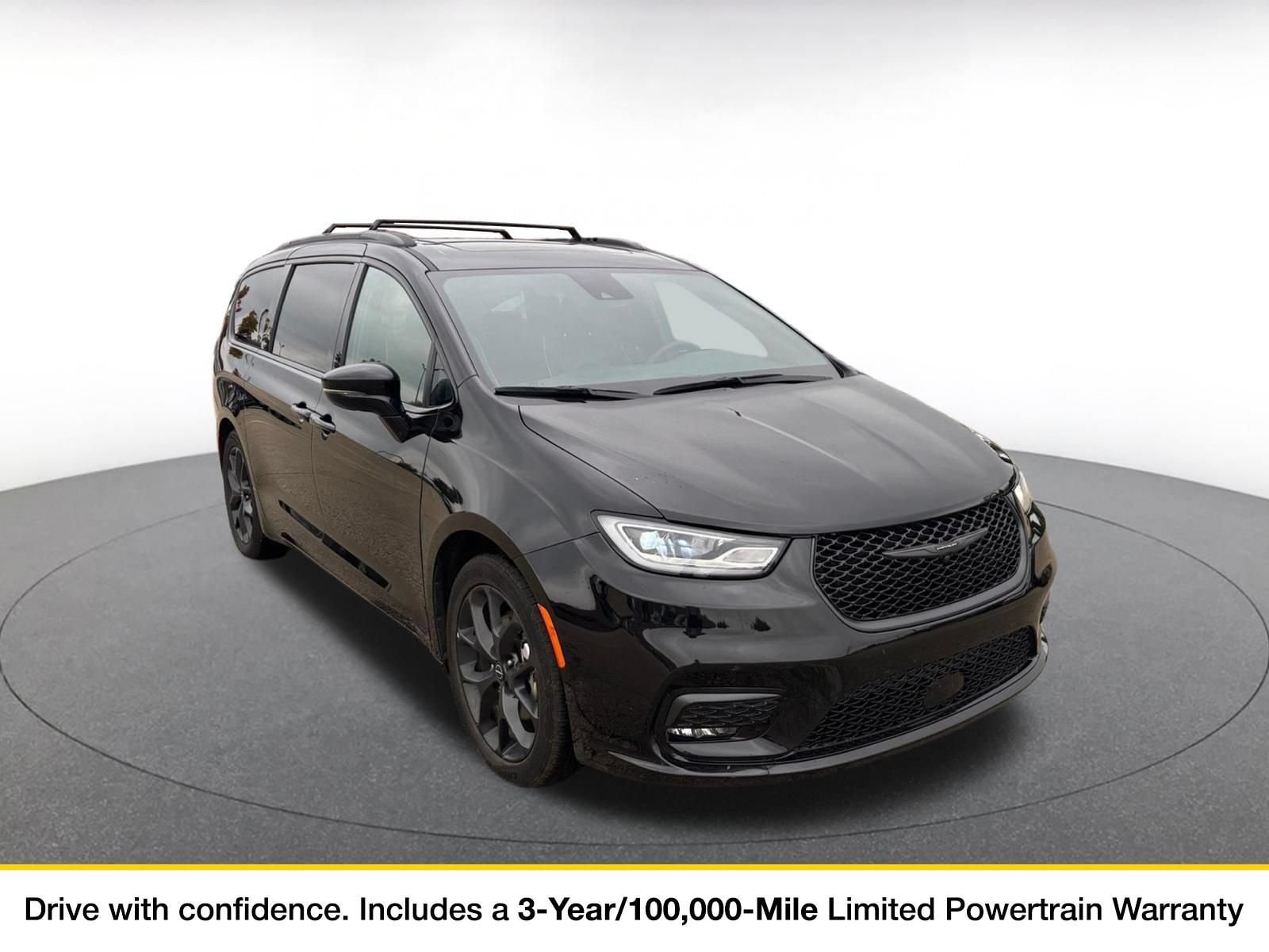 Thumbnail: 2025 Chrysler Pacifica - 1