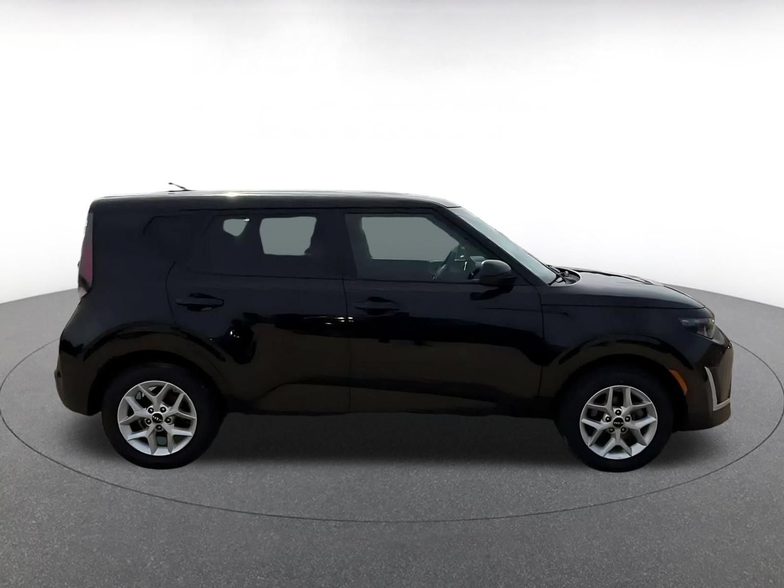 Thumbnail: 2025 Kia Soul - 15