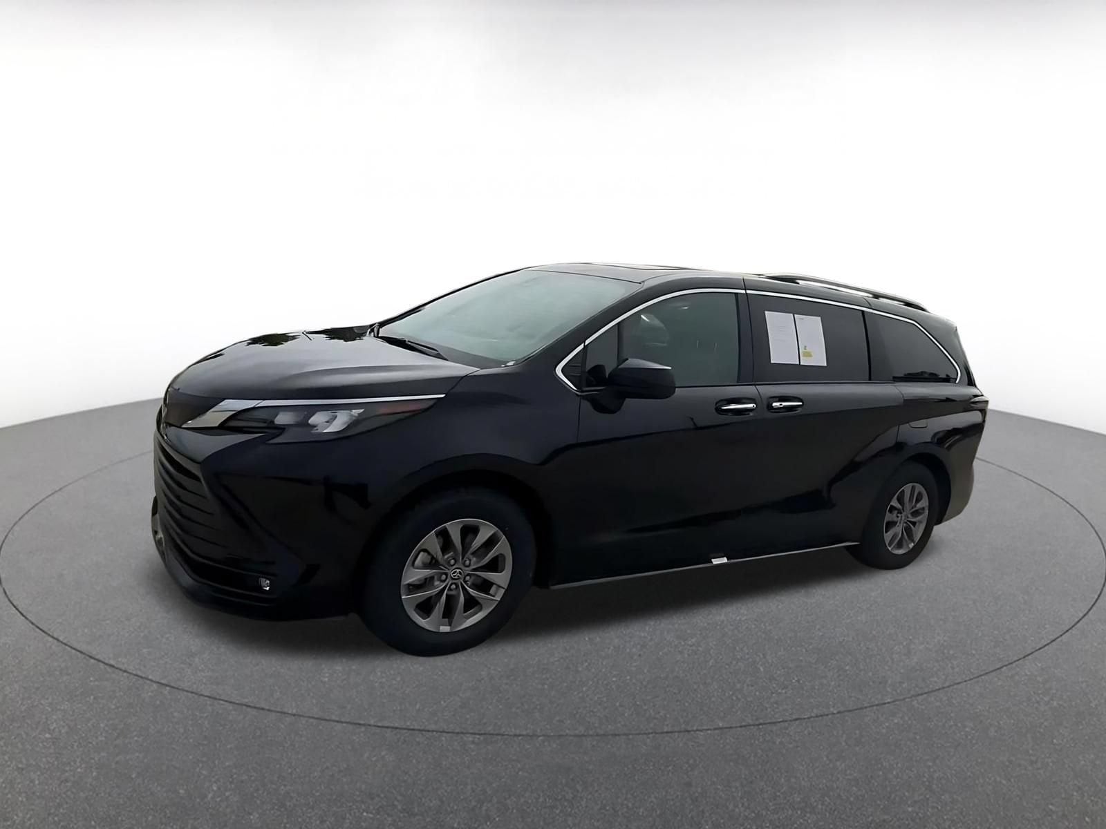 Thumbnail: 2025 Toyota Sienna - 7