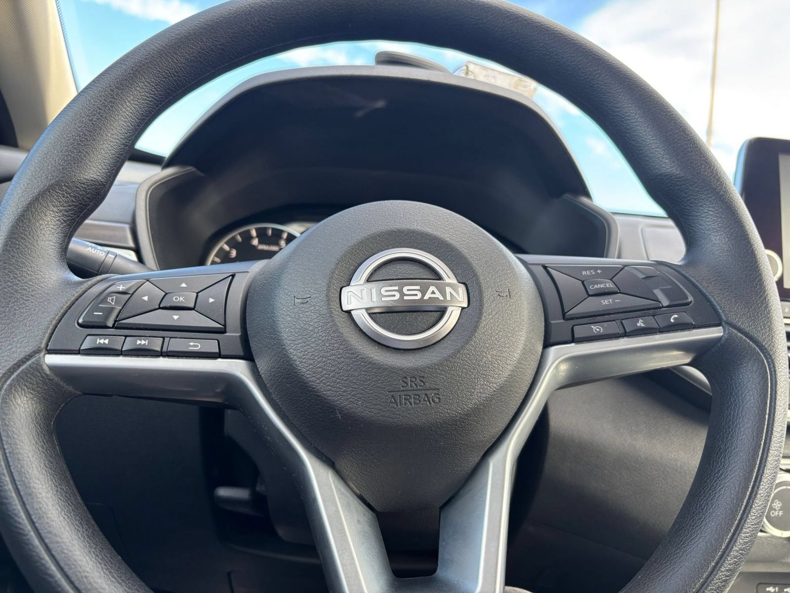 Thumbnail: 2025 Nissan Altima - 25