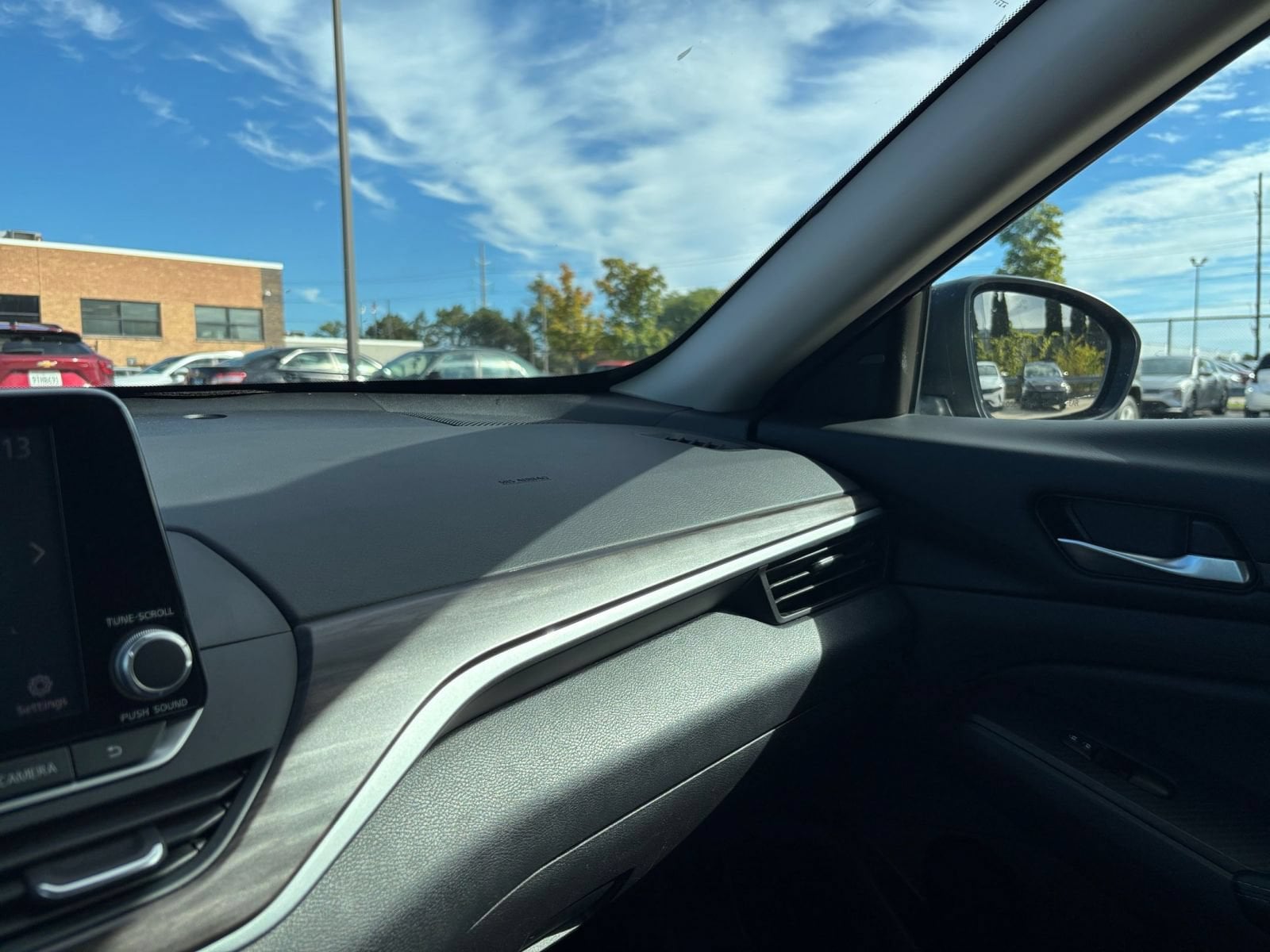 Thumbnail: 2025 Nissan Altima - 32
