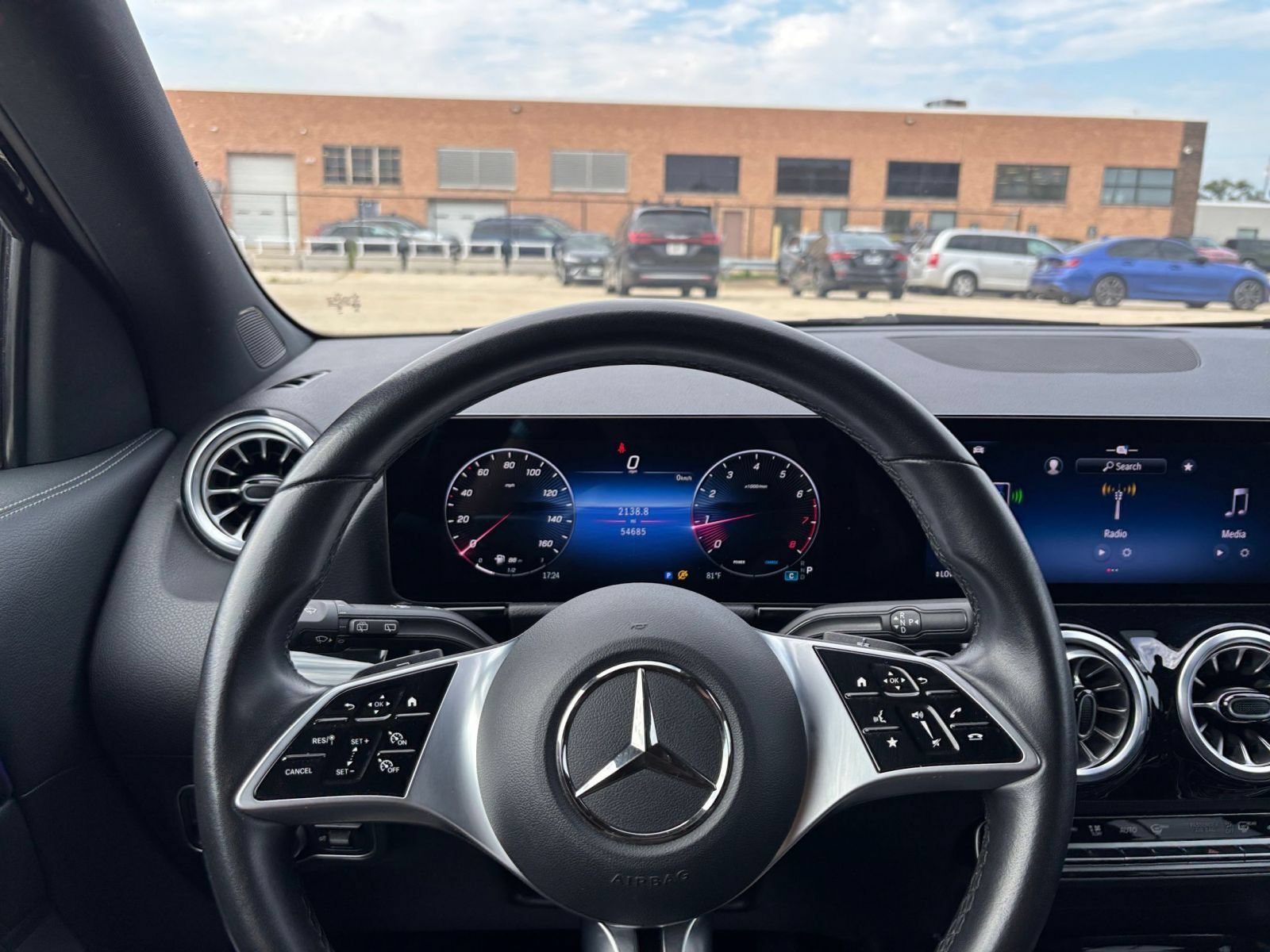 Thumbnail: 2025 Mercedes-Benz GLA - 34