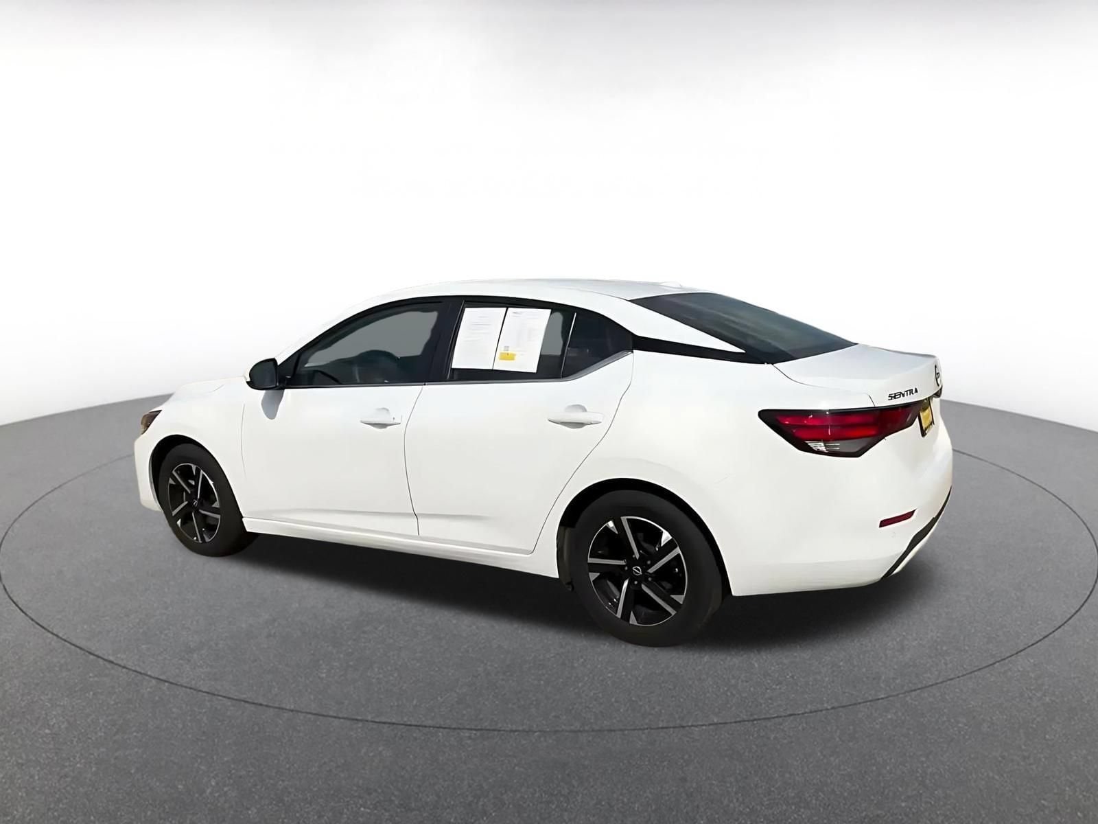 Thumbnail: 2025 Nissan Sentra - 9