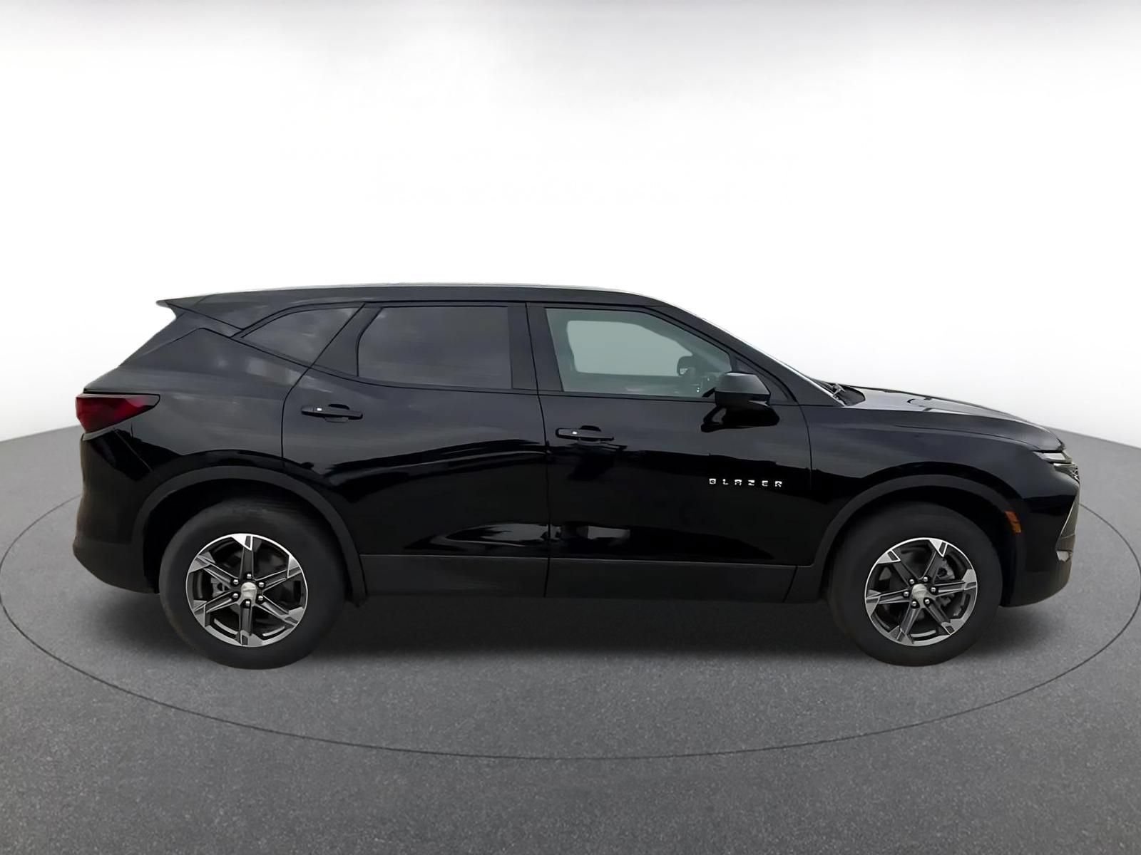 Thumbnail: 2025 Chevrolet Blazer - 15