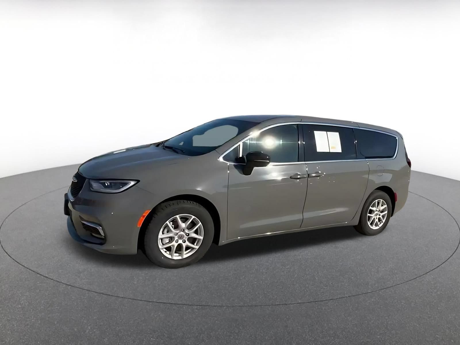 Thumbnail: 2025 Chrysler Pacifica - 7