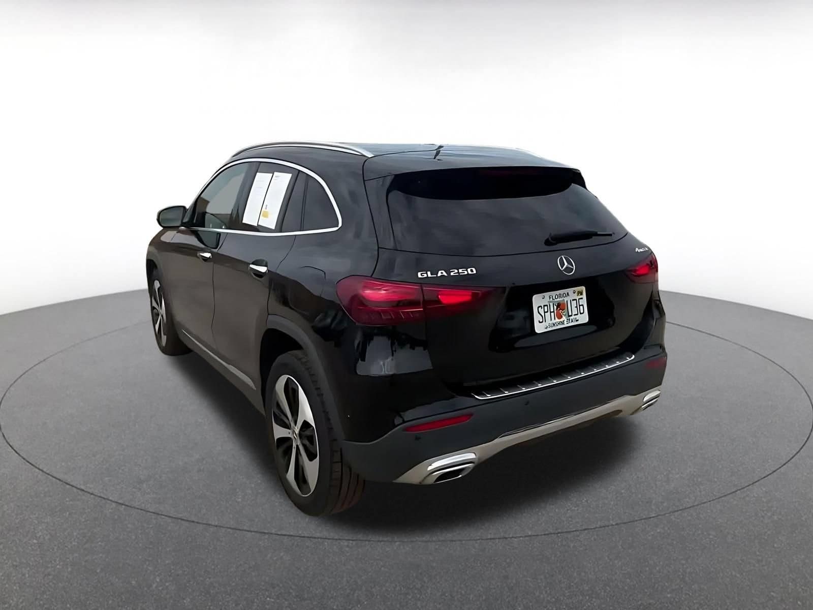 Thumbnail: 2025 Mercedes-Benz GLA - 10