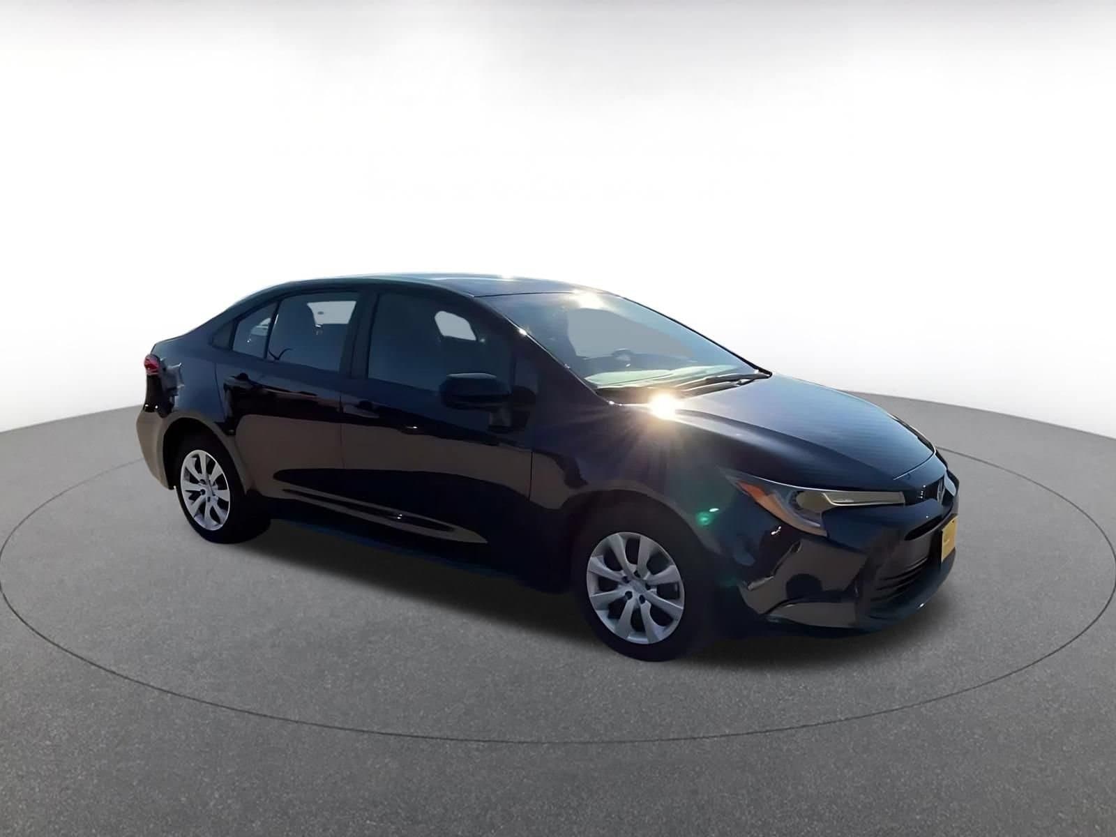 Thumbnail: 2025 Toyota Corolla - 2