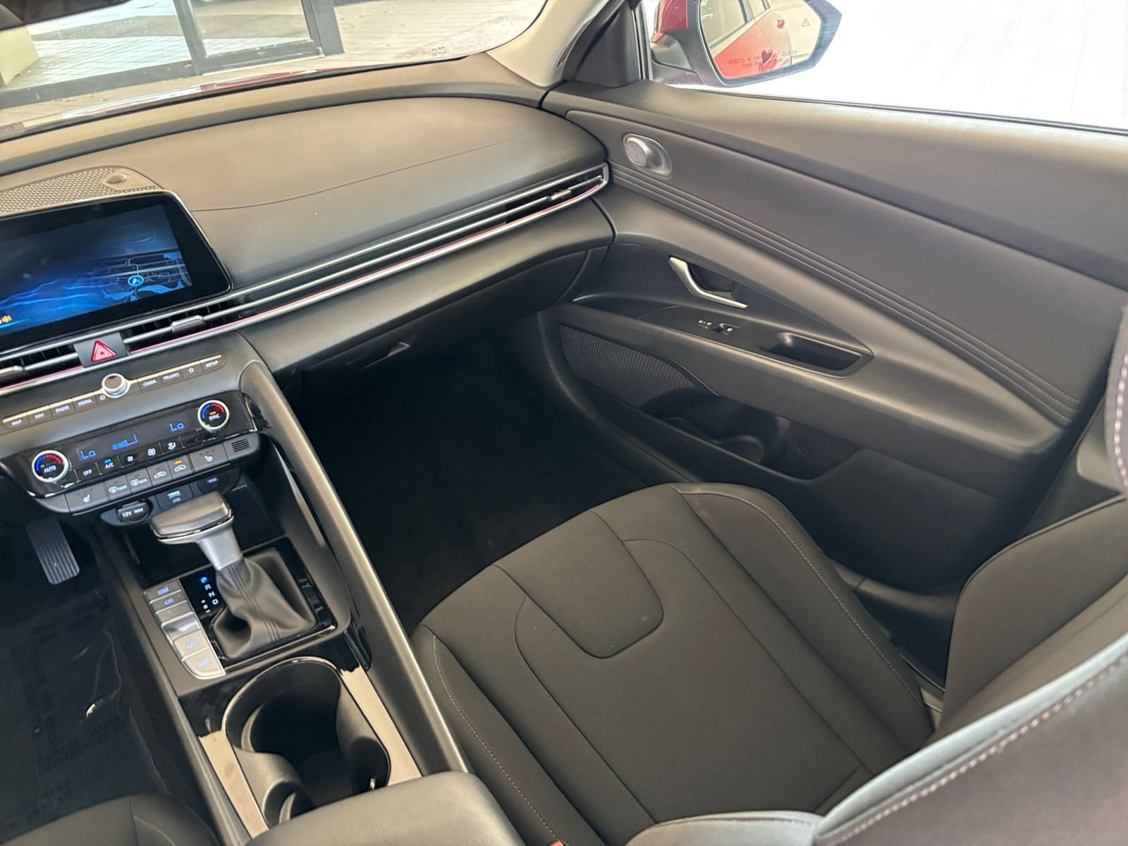 Thumbnail: 2025 Hyundai Elantra - 30