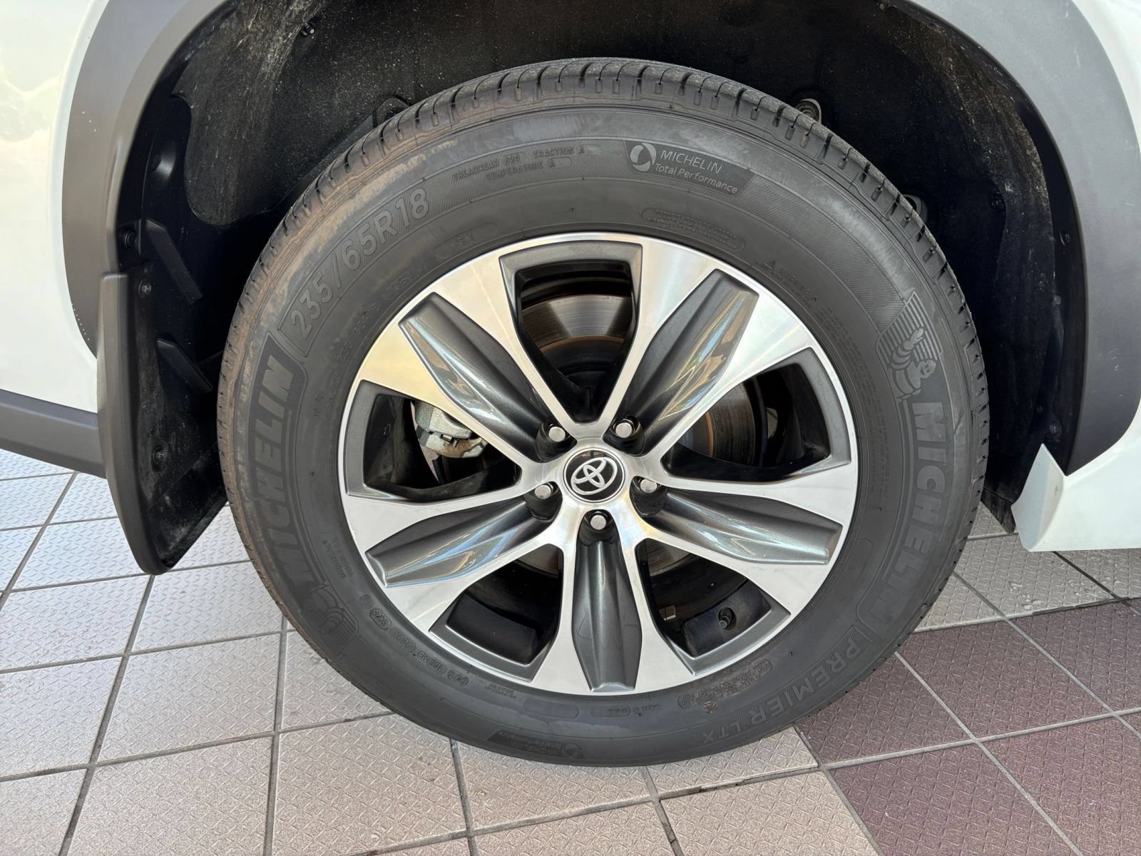 Thumbnail: 2026 Toyota Highlander - 32