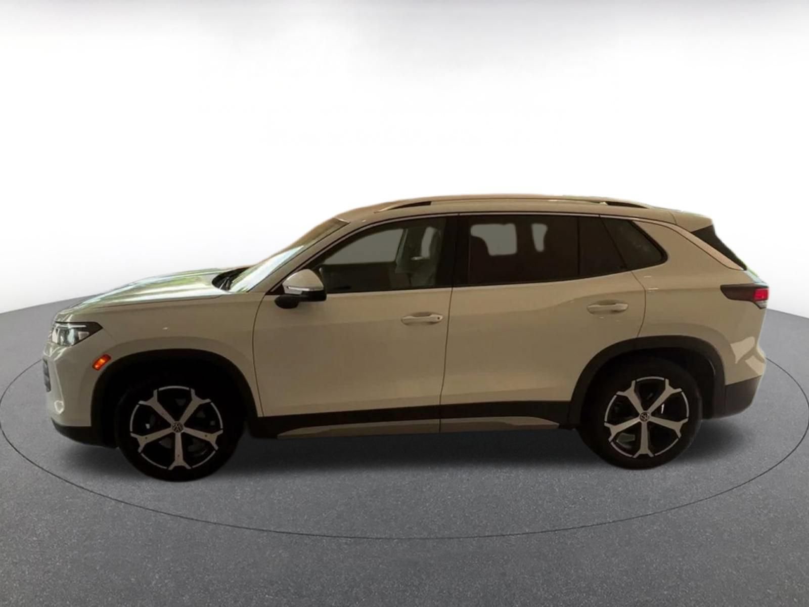 Thumbnail: 2026 Volkswagen Tiguan - 8
