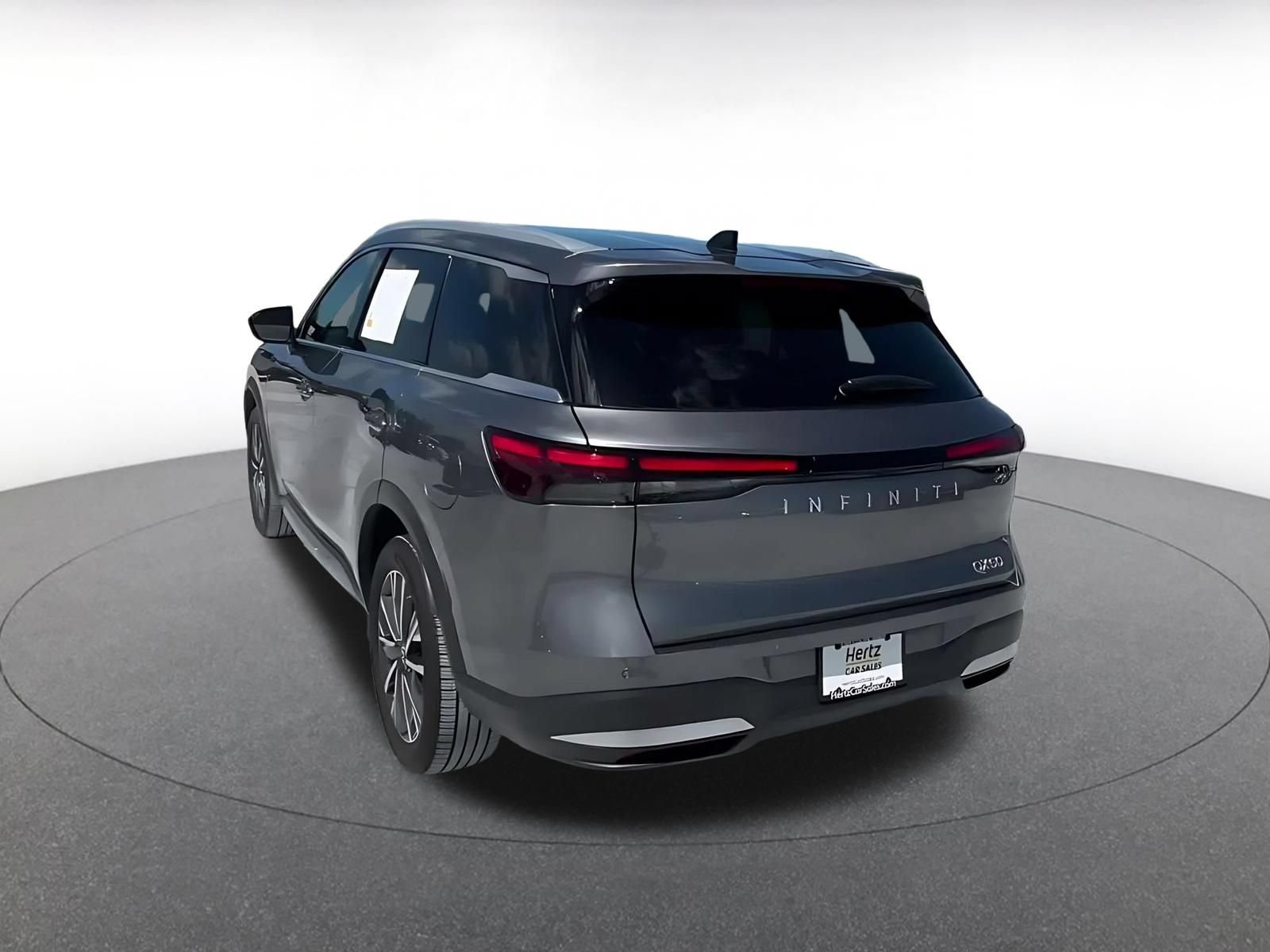Thumbnail: 2026 INFINITI QX60 - 10