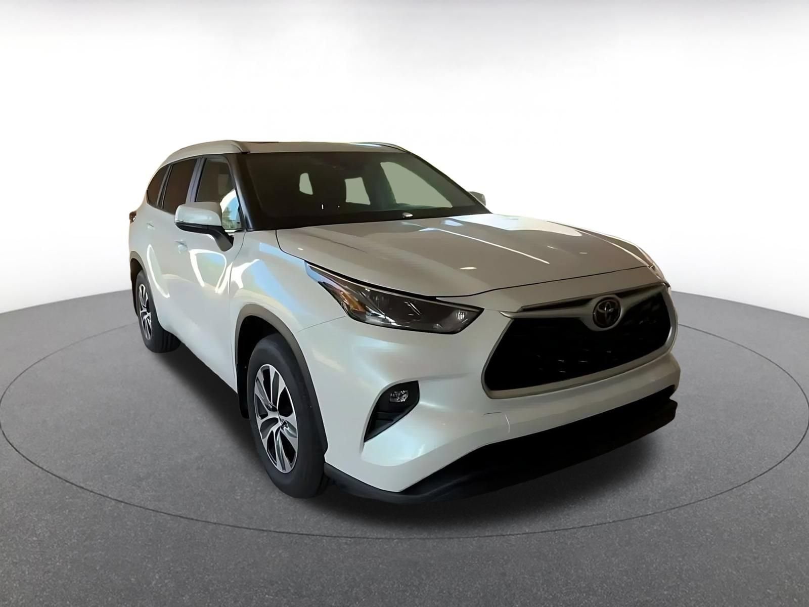 Thumbnail: 2026 Toyota Highlander - 3