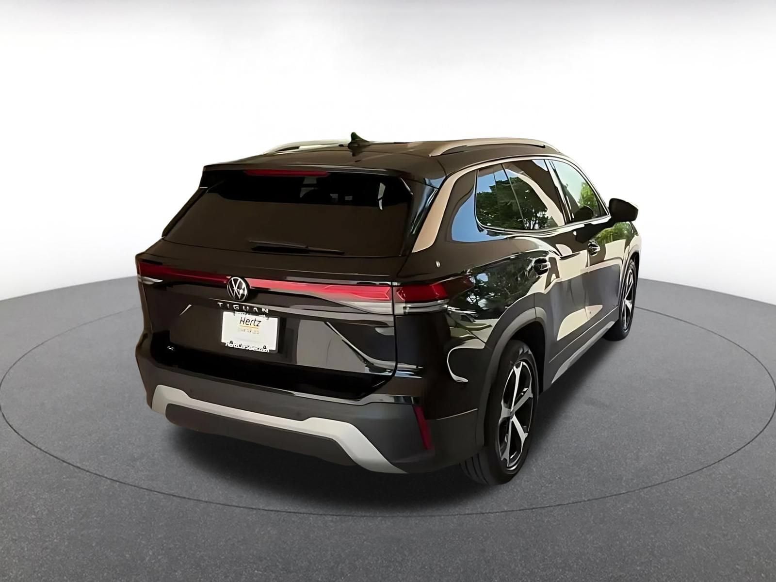 Thumbnail: 2026 Volkswagen Tiguan - 14
