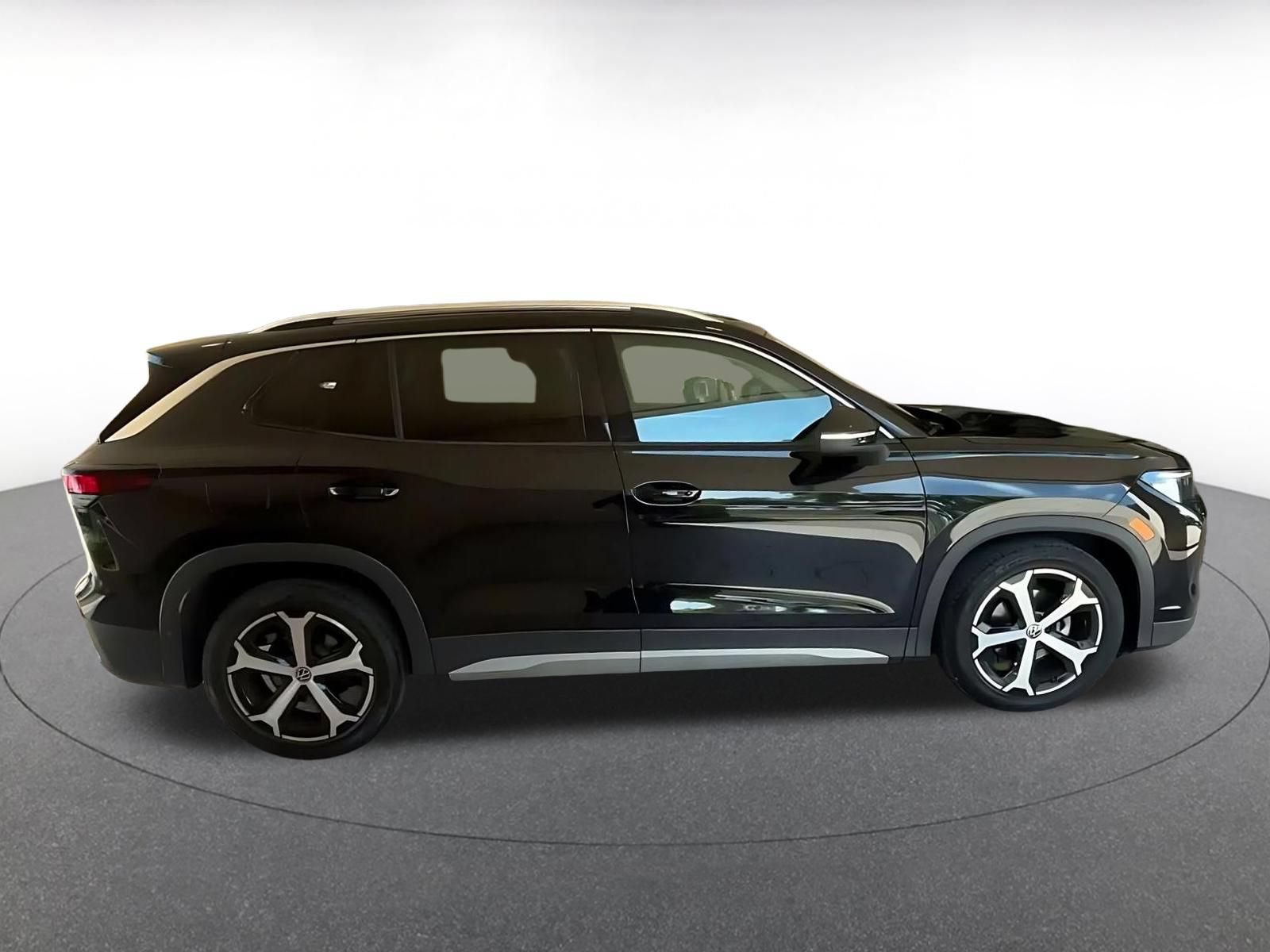 Thumbnail: 2026 Volkswagen Tiguan - 15