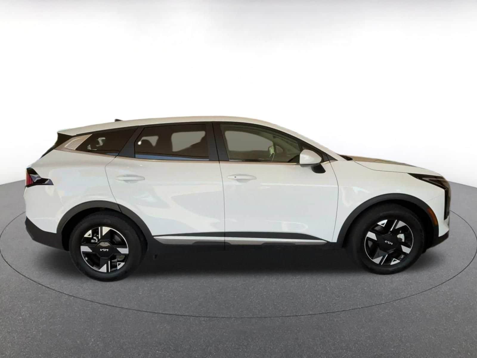 Thumbnail: 2026 Kia Sportage - 15