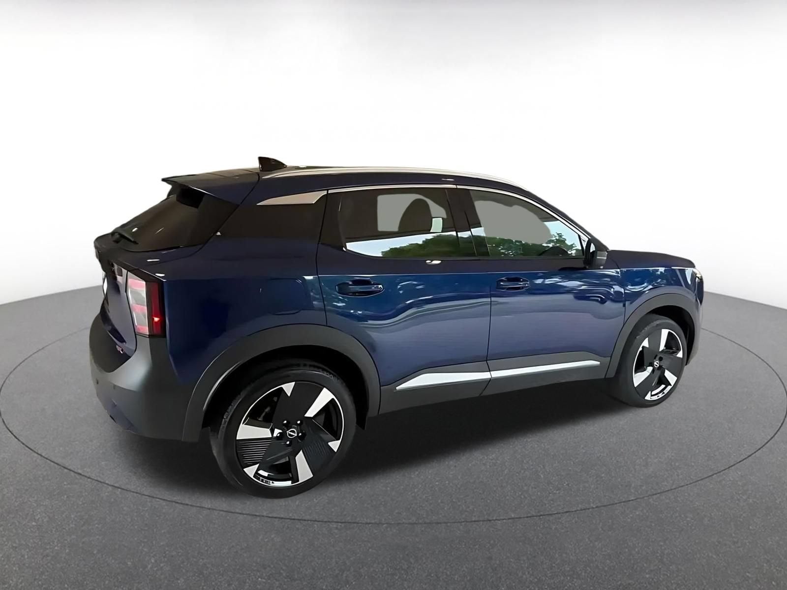 Thumbnail: 2026 Nissan Kicks - 14