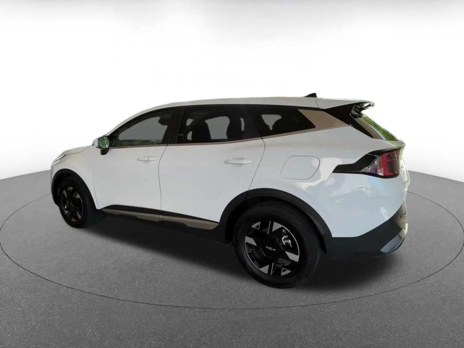 Thumbnail: 2026 Kia Sportage - 9