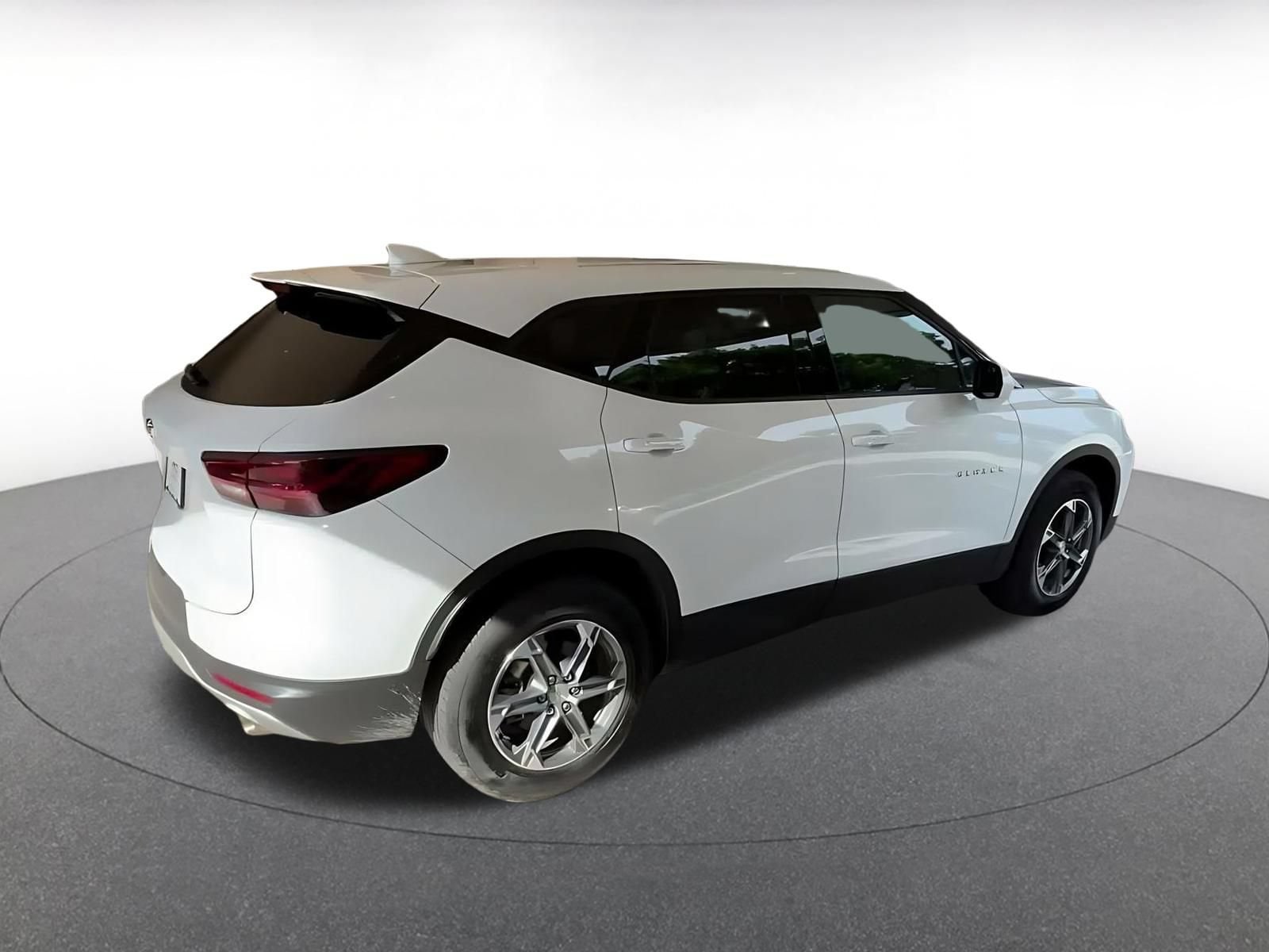 Thumbnail: 2026 Chevrolet Blazer - 14