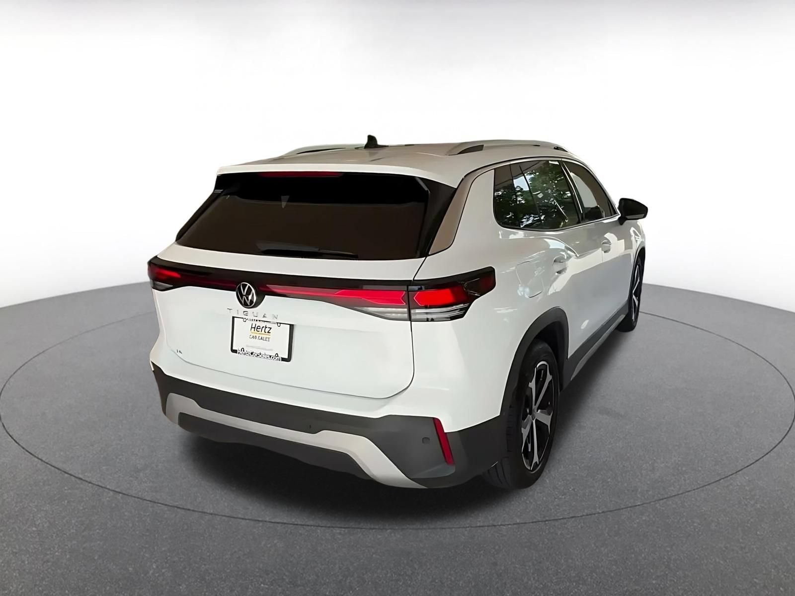 Thumbnail: 2026 Volkswagen Tiguan - 13