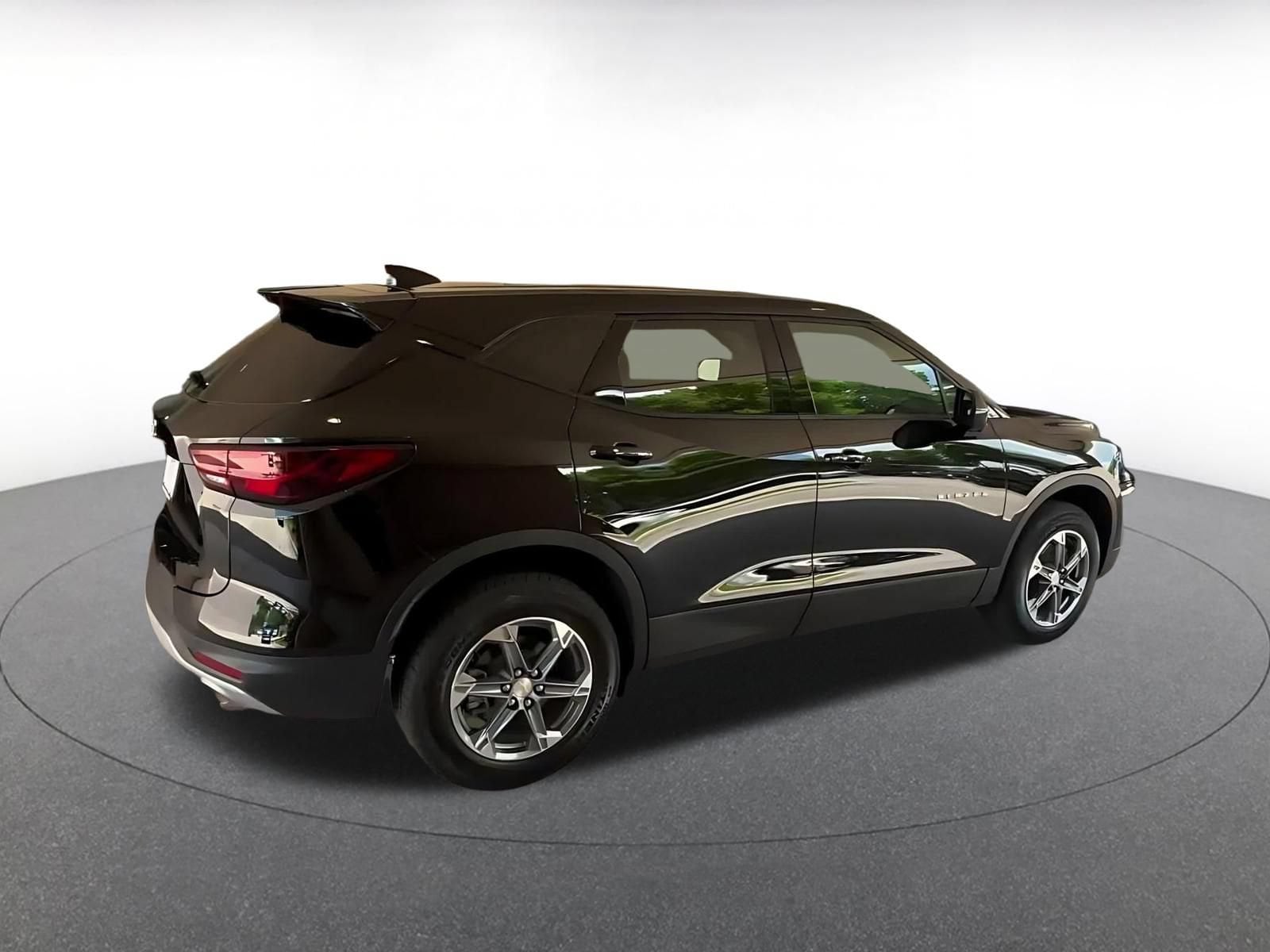 Thumbnail: 2026 Chevrolet Blazer - 13