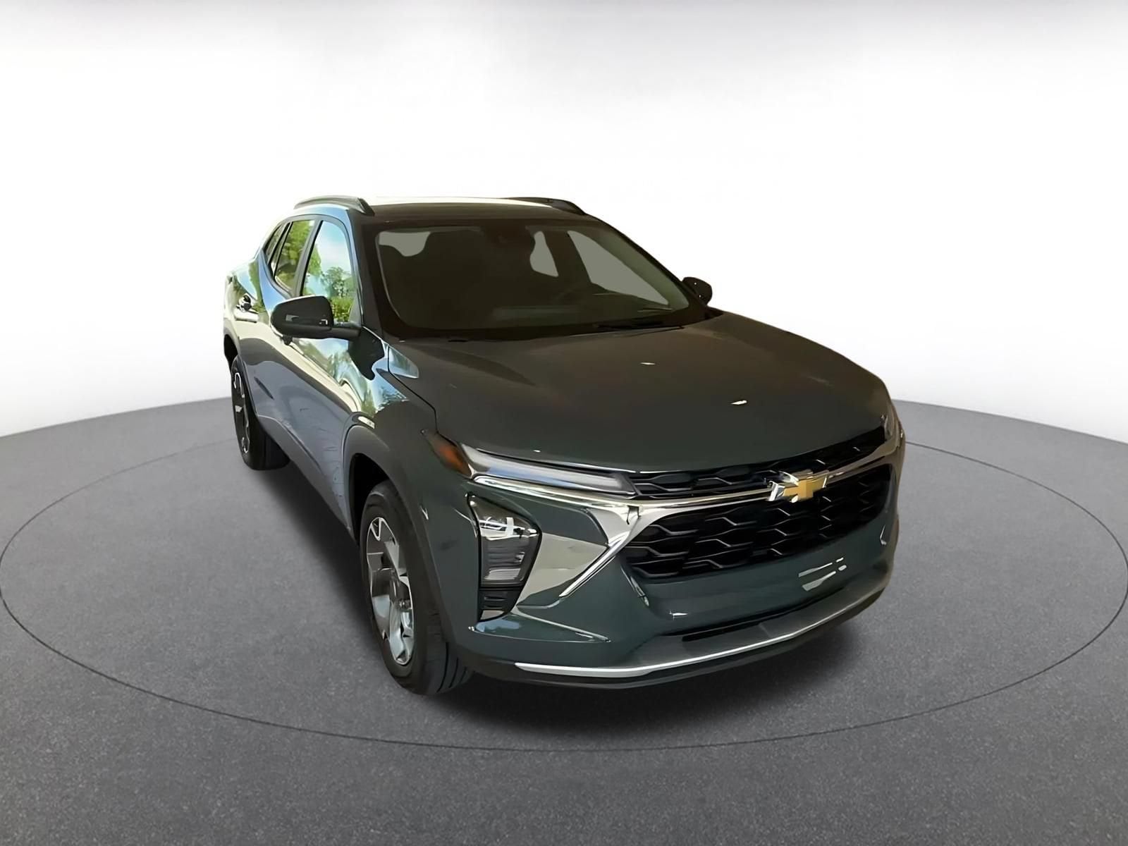 Thumbnail: 2025 Chevrolet Trax - 3