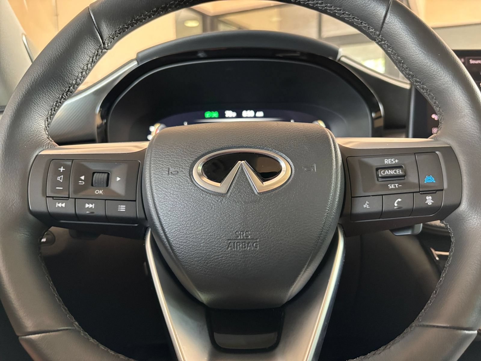 Thumbnail: 2026 INFINITI QX60 - 33