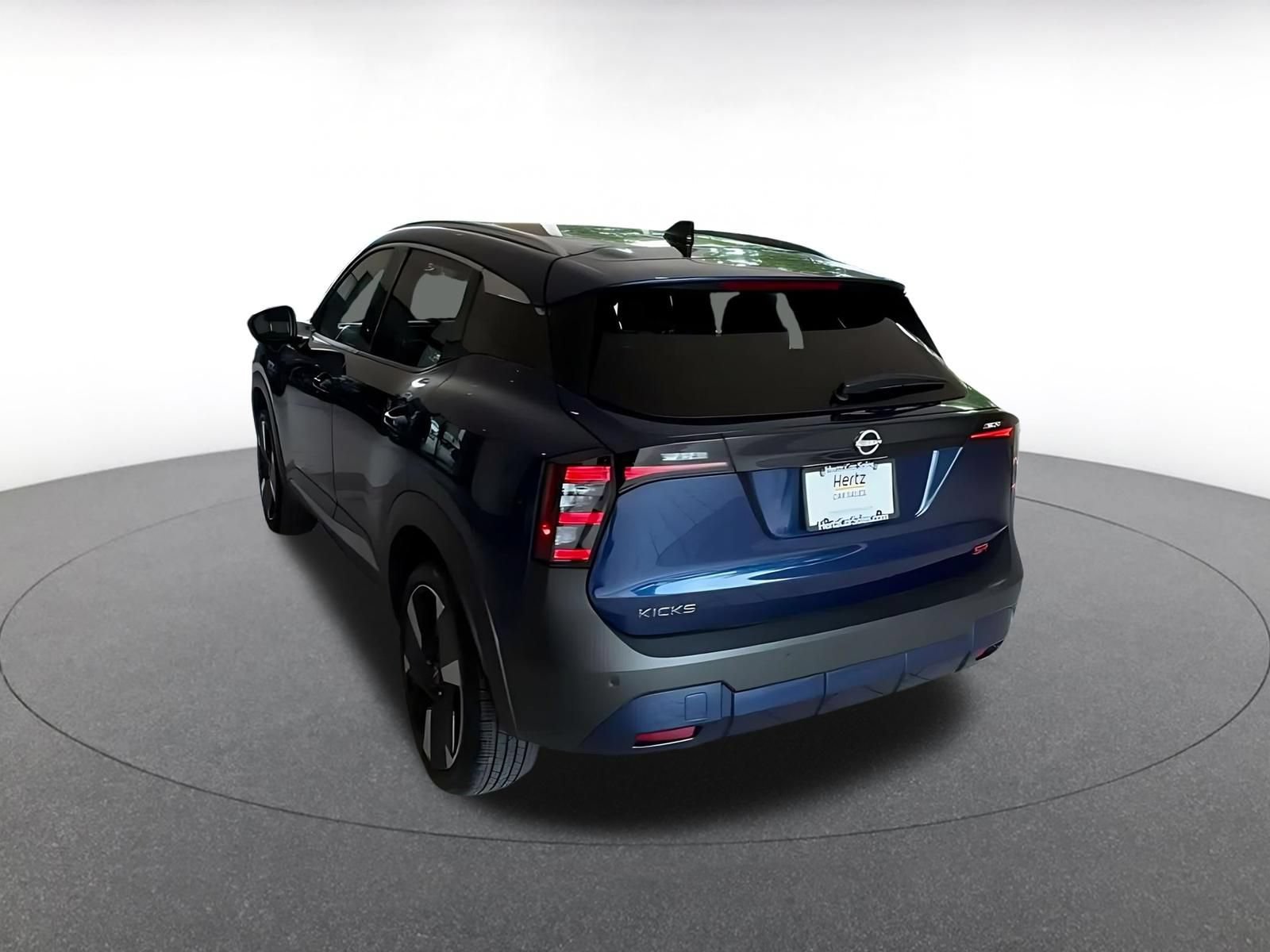 Thumbnail: 2026 Nissan Kicks - 10