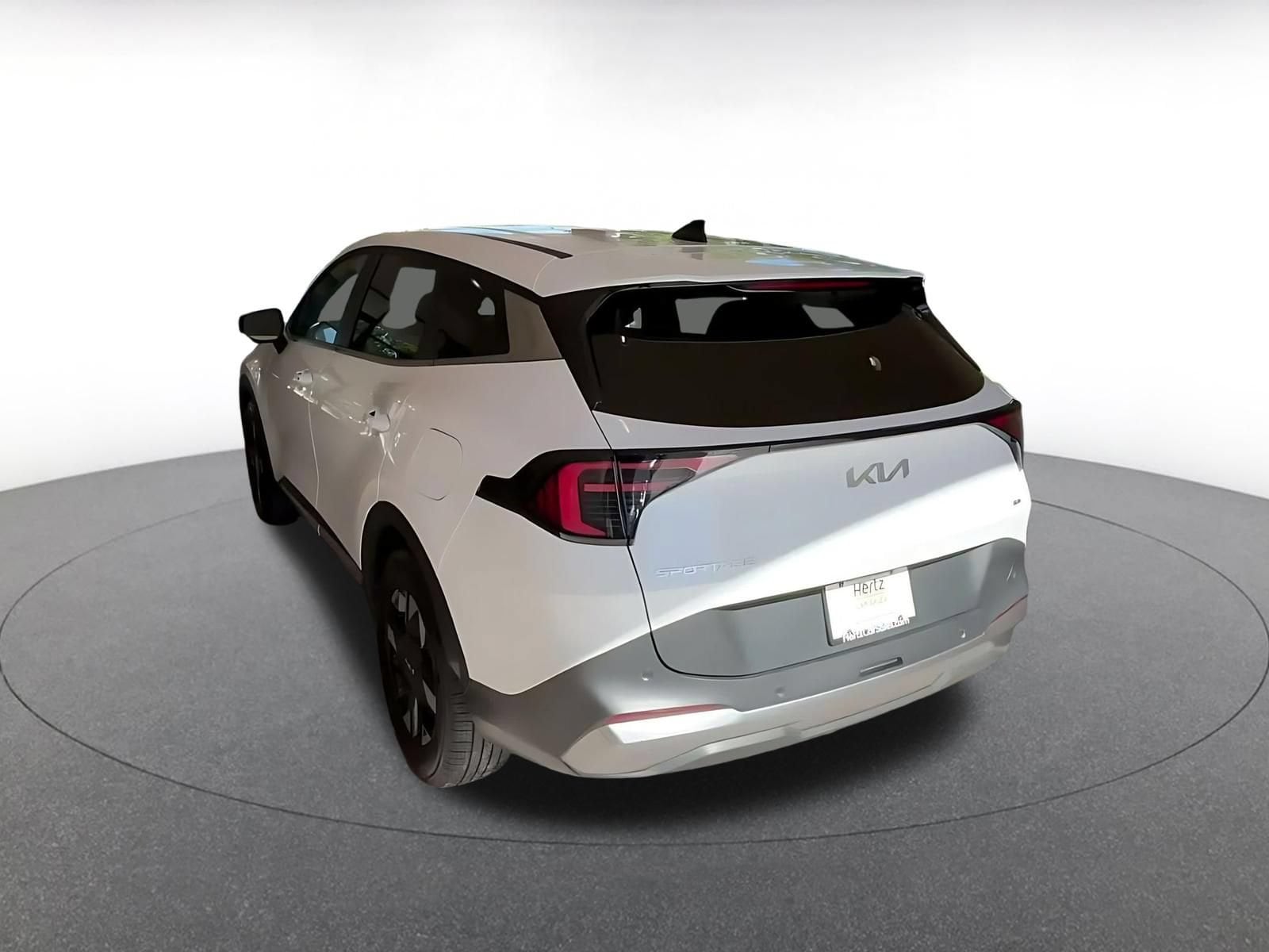 Thumbnail: 2026 Kia Sportage - 10