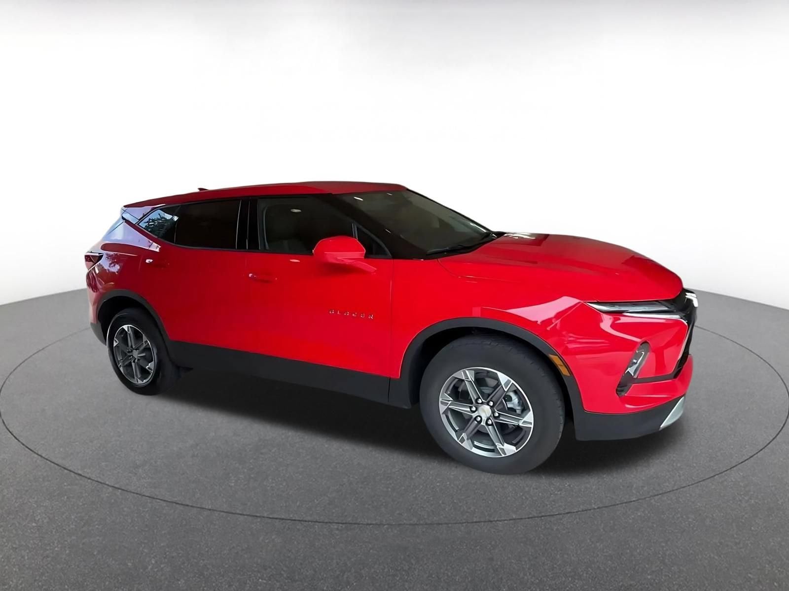 Thumbnail: 2026 Chevrolet Blazer - 2