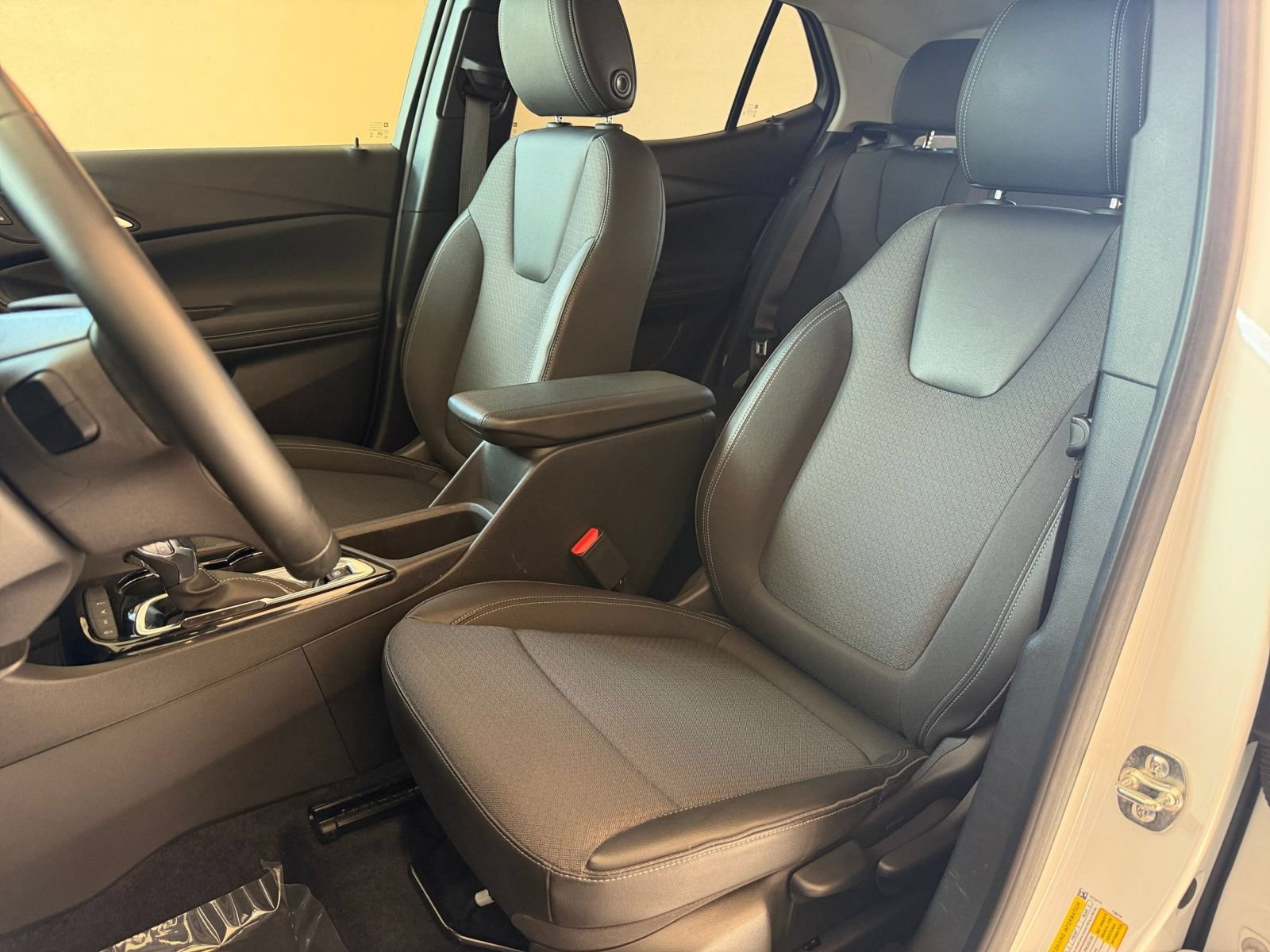 Thumbnail: 2025 Buick Encore GX - 21