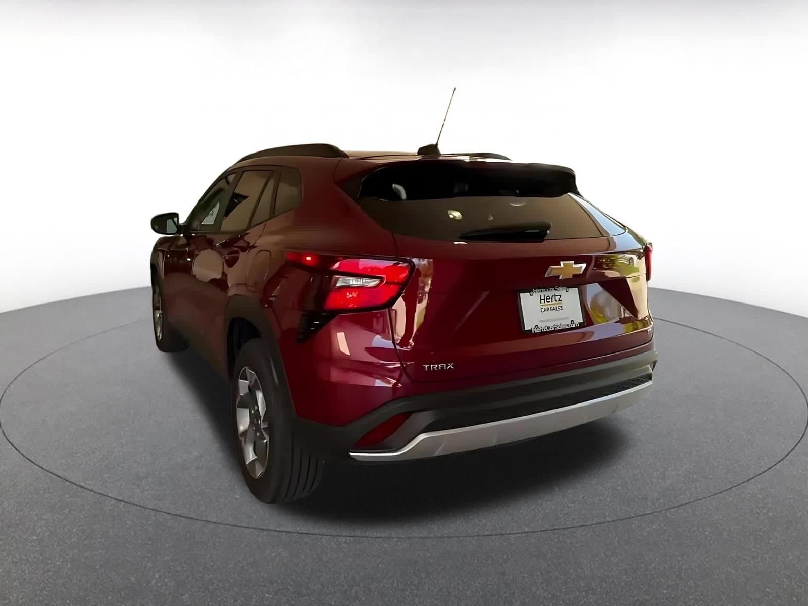 Thumbnail: 2025 Chevrolet Trax - 9