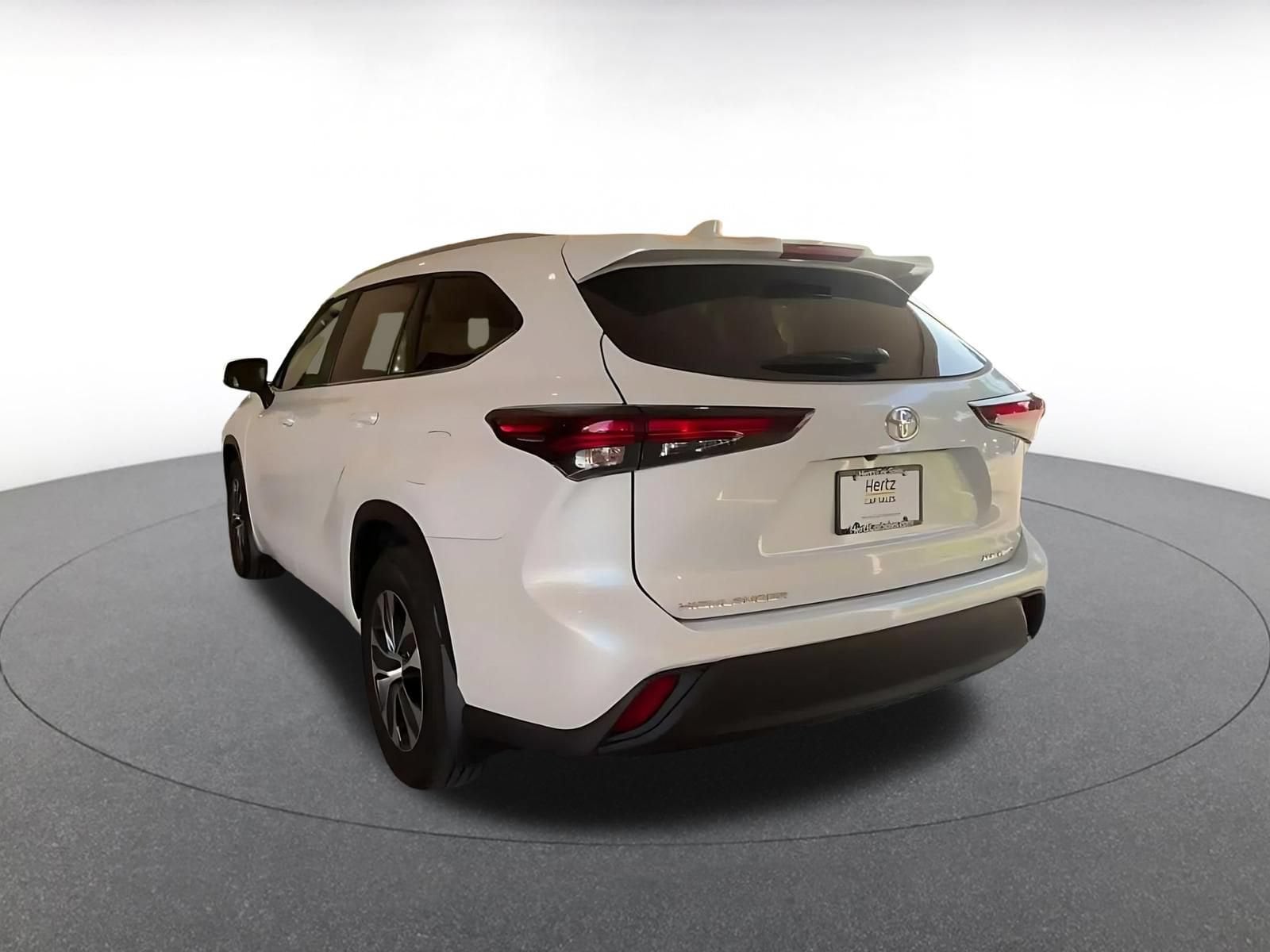 Thumbnail: 2026 Toyota Highlander - 10