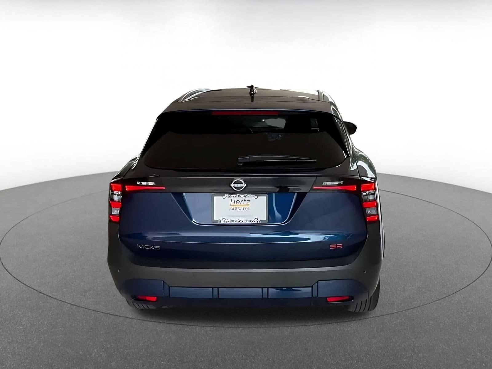 Thumbnail: 2026 Nissan Kicks - 12