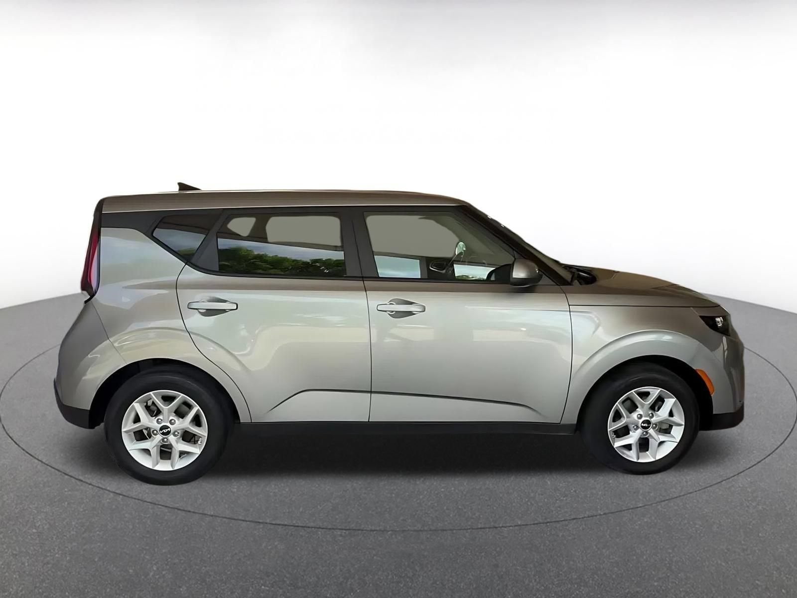 Thumbnail: 2025 Kia Soul - 15