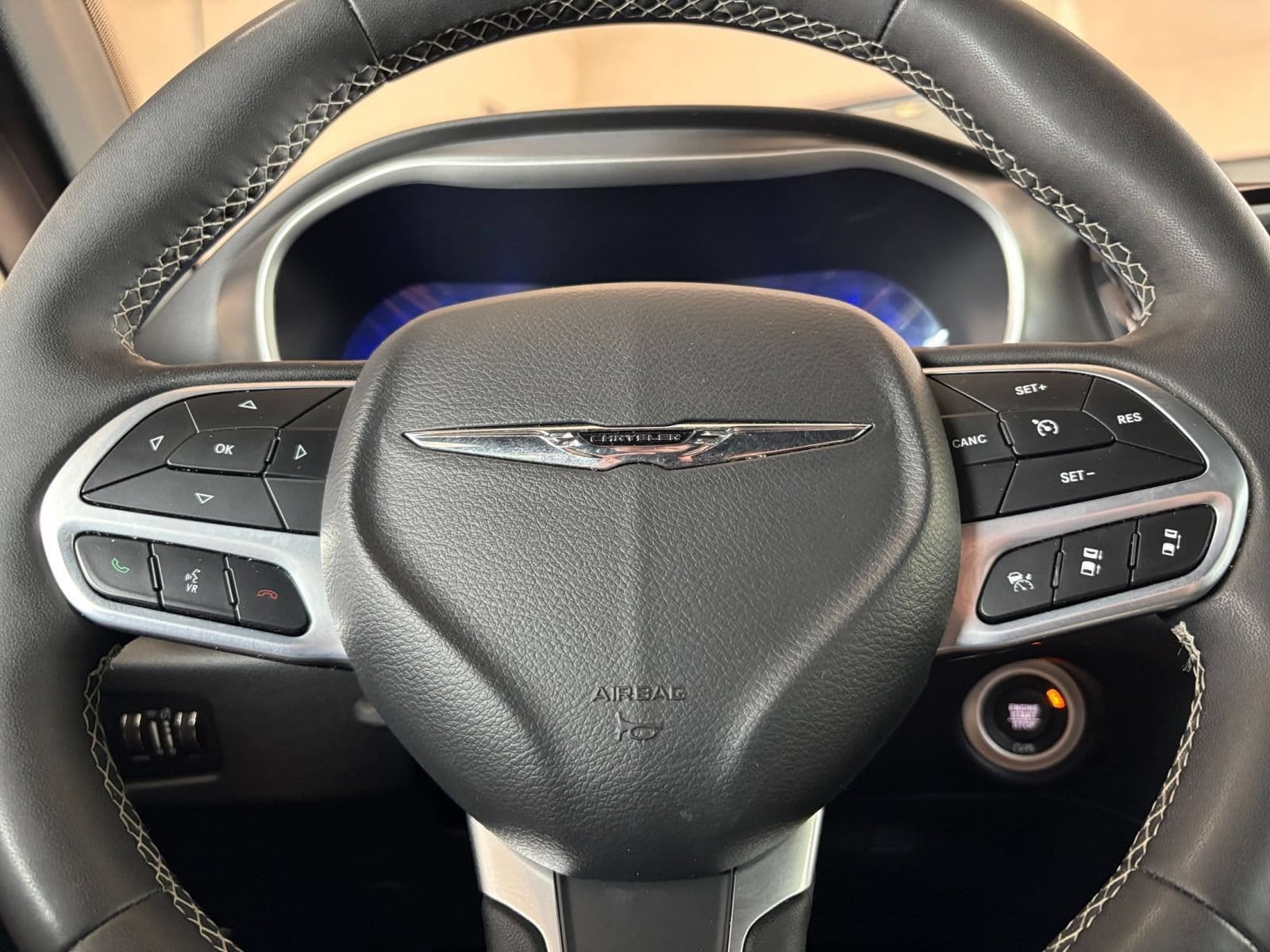 Thumbnail: 2025 Chrysler Pacifica - 28