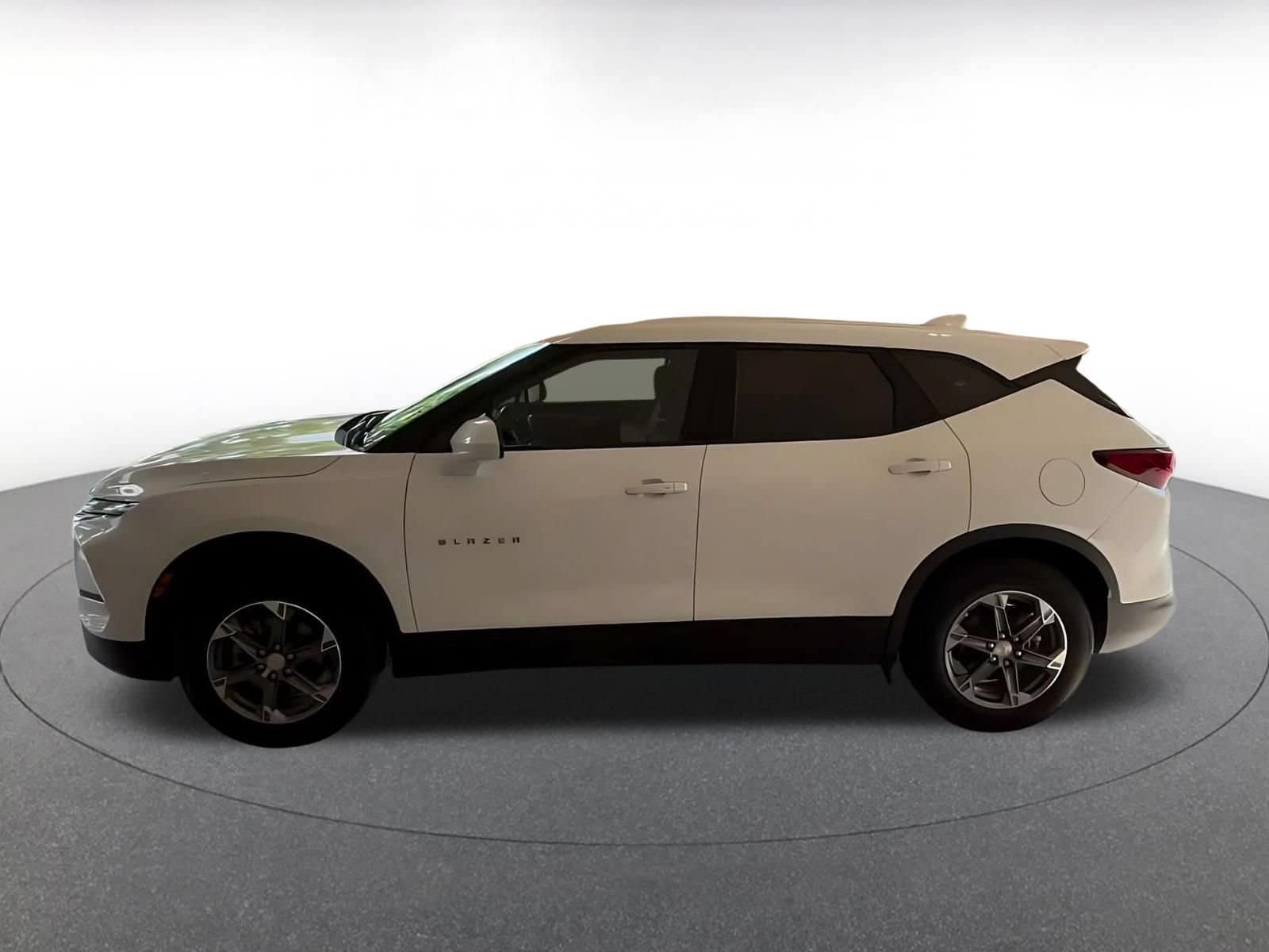Thumbnail: 2026 Chevrolet Blazer - 8