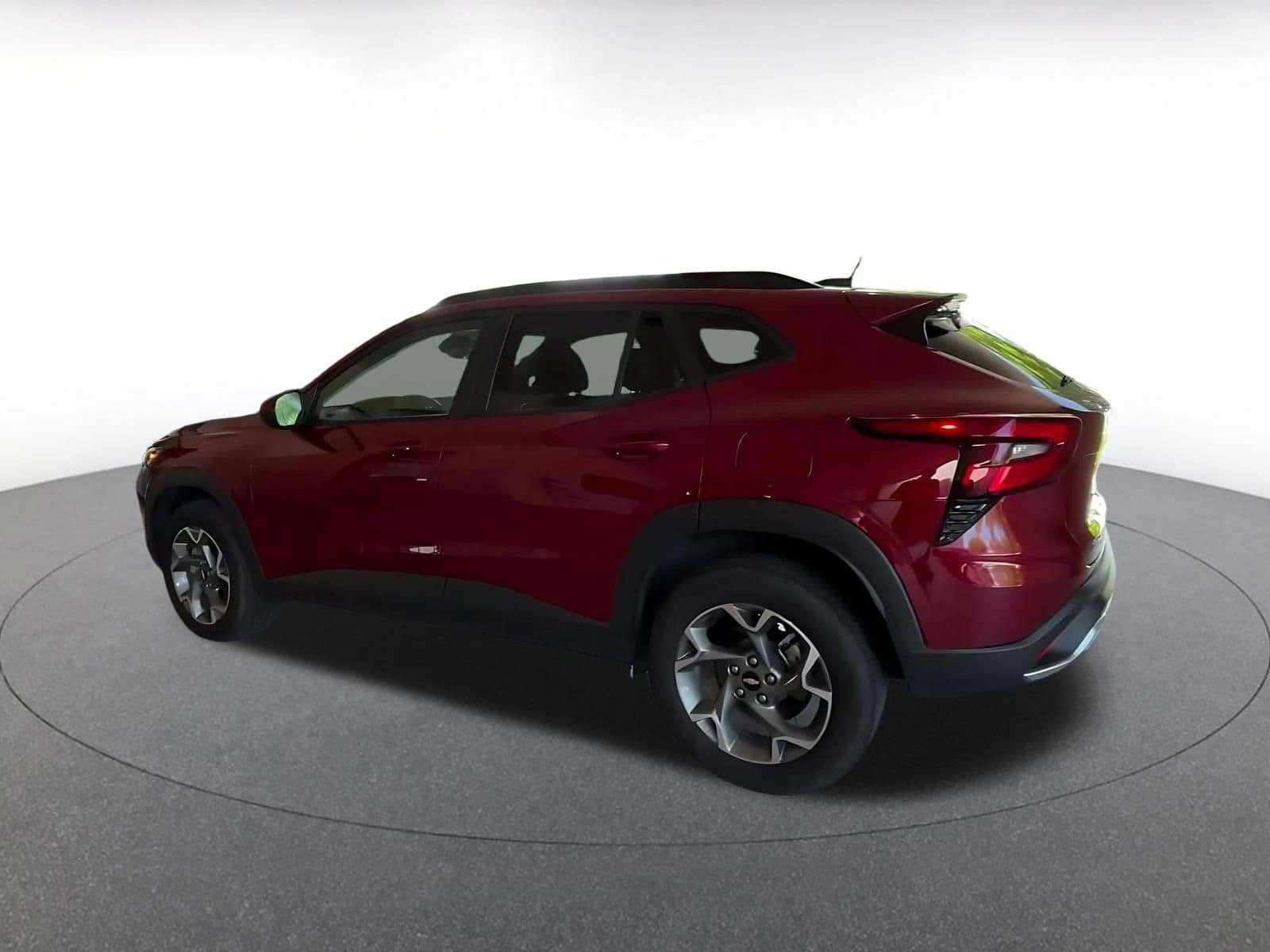 Thumbnail: 2025 Chevrolet Trax - 8